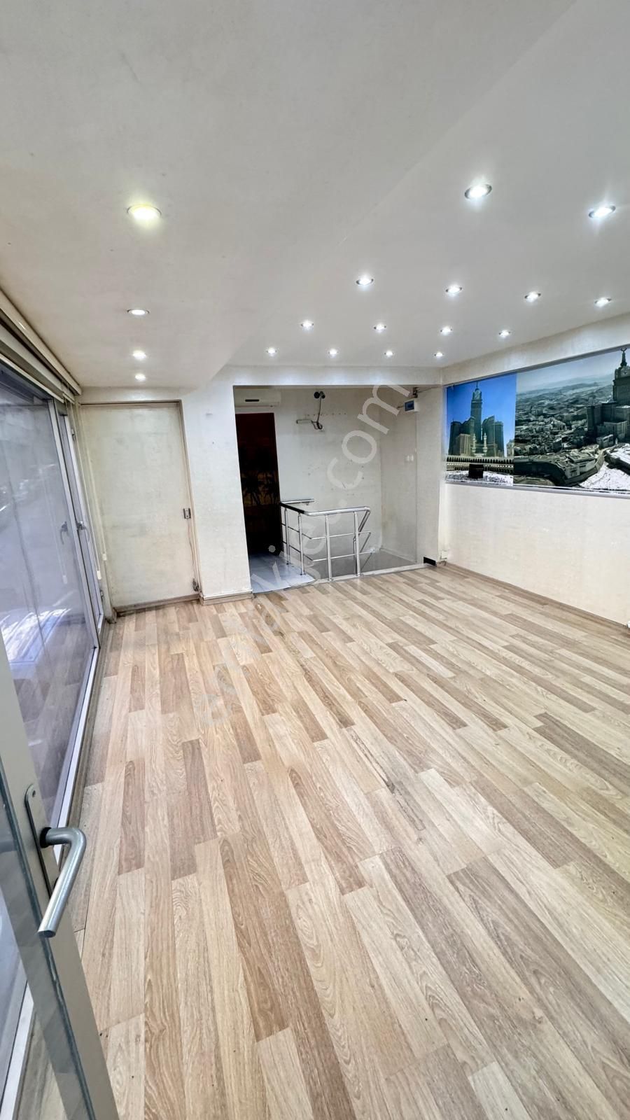 Üç Kardeşler'den Ordu Caddesi'nde 1+1 Kiralık Dükkan - Görsel 8