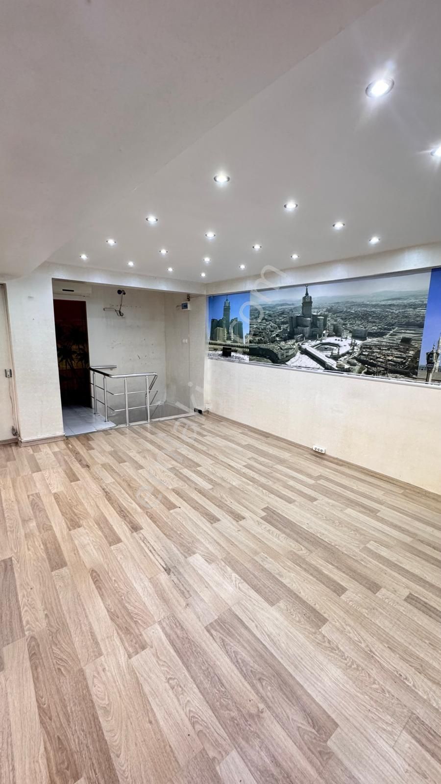 Üç Kardeşler'den Ordu Caddesi'nde 1+1 Kiralık Dükkan - Görsel 7