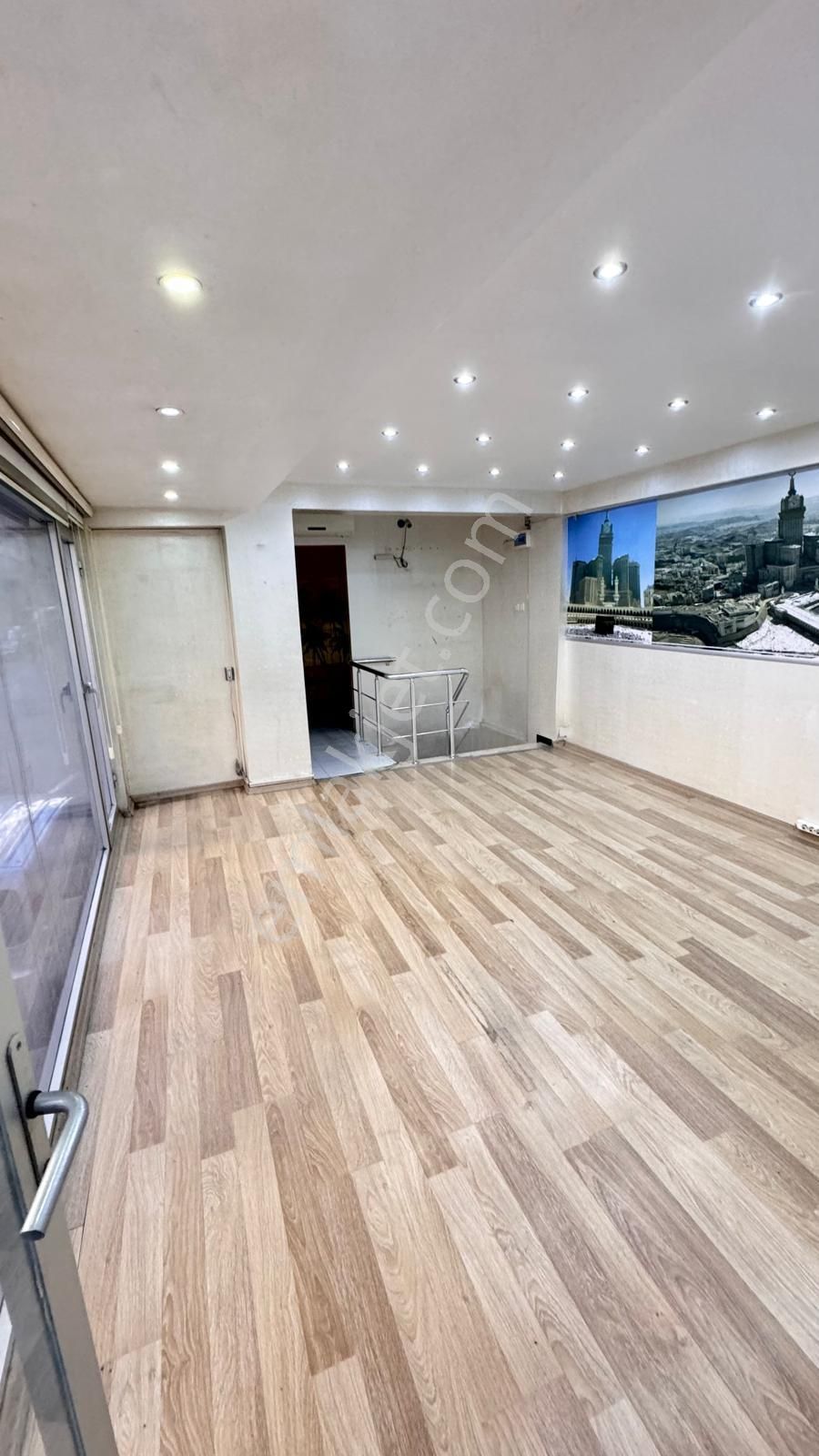 Üç Kardeşler'den Ordu Caddesi'nde 1+1 Kiralık Dükkan - Görsel 9