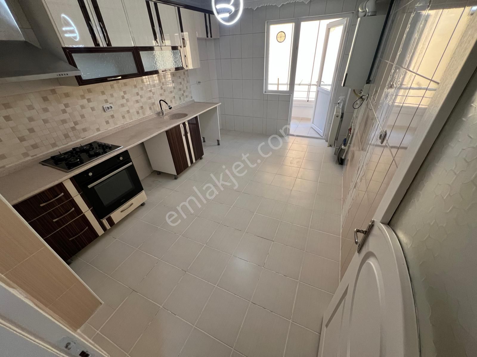 Kanuni Mahallesi'nde Full+full Yapılı Ara-katta 3+1 Daire!