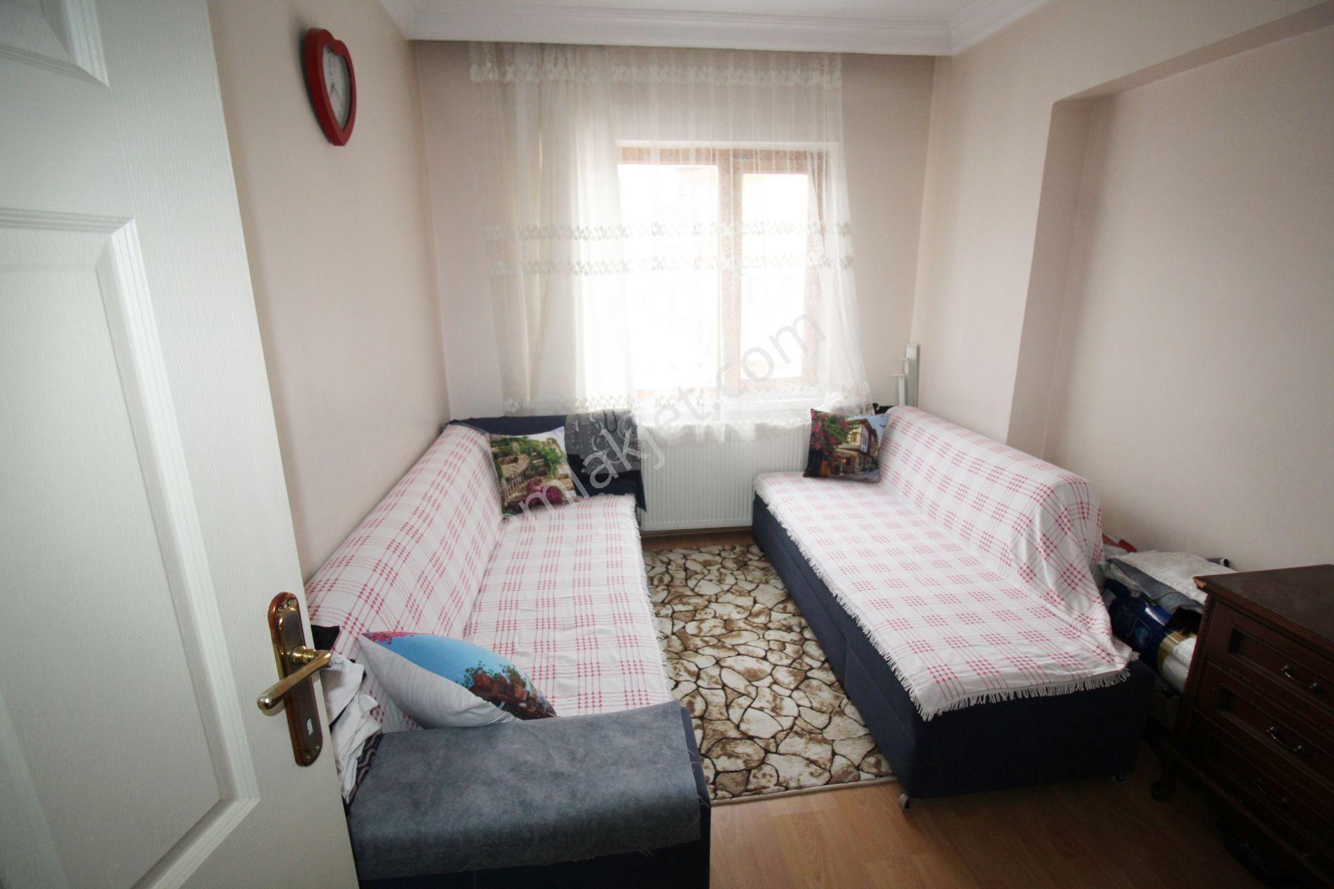 Krc'den Misket Mahallesinde Caddelere Yürüme Mesafesinde Satılık 6+1 Dubleks Teraslı Daire - Görsel 8
