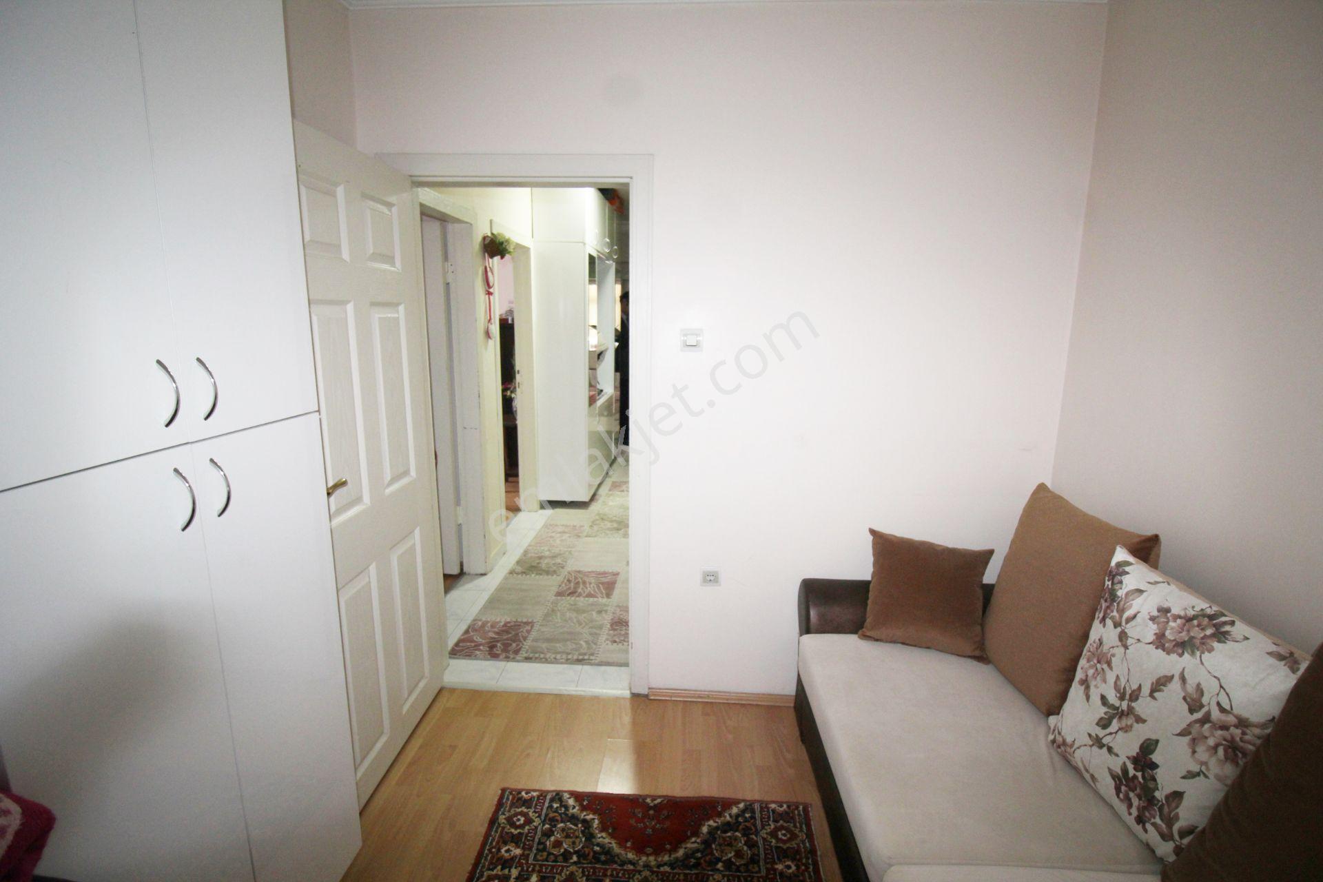 Krc'den Misket Mahallesinde Caddelere Yürüme Mesafesinde Satılık 6+1 Dubleks Teraslı Daire - Görsel 13