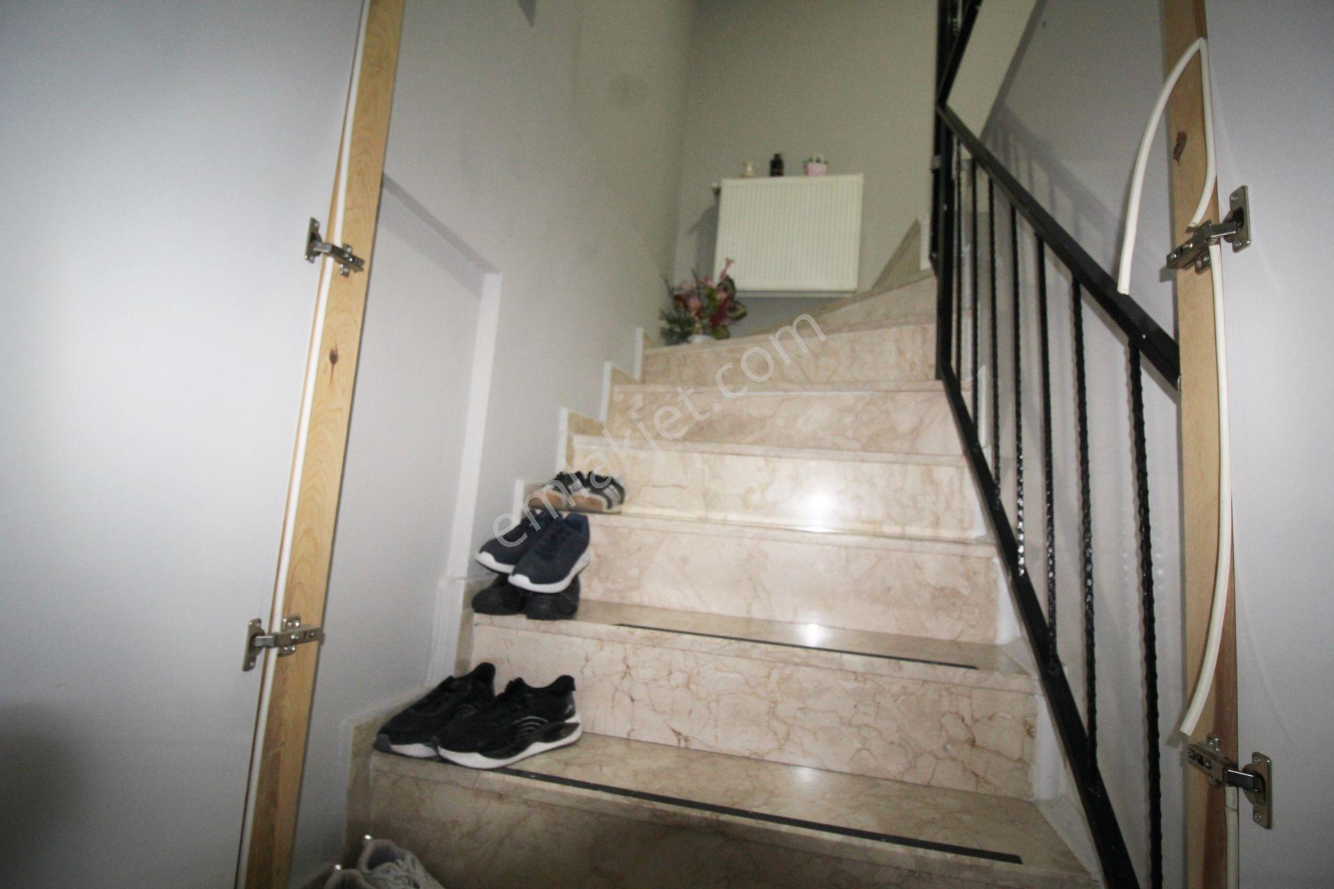 Krc'den Misket Mahallesinde Caddelere Yürüme Mesafesinde Satılık 6+1 Dubleks Teraslı Daire - Görsel 26