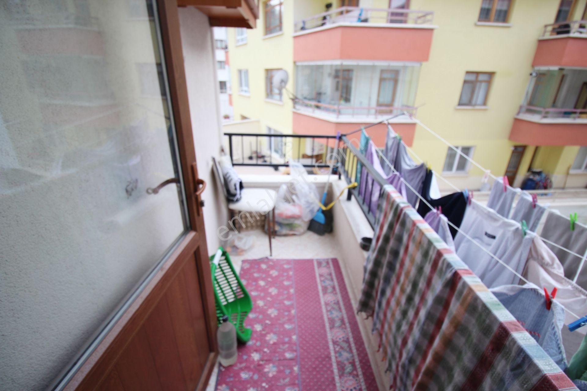Krc'den Misket Mahallesinde Caddelere Yürüme Mesafesinde Satılık 6+1 Dubleks Teraslı Daire - Görsel 7