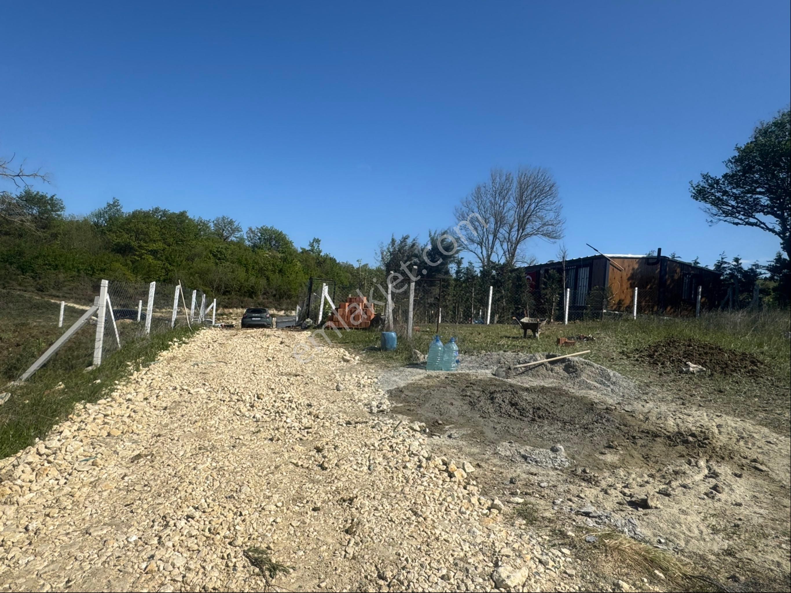 Çatalca Dağyenicede Satılık 918 M2 Yatırımlık Tarla