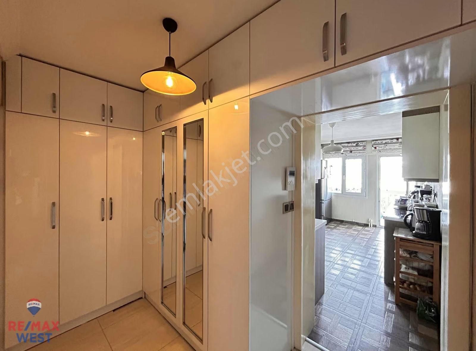 Yeni Girne Ana Cadde De Önü Açık Çok Geniş 3+1 Satılık Daire - Görsel 7