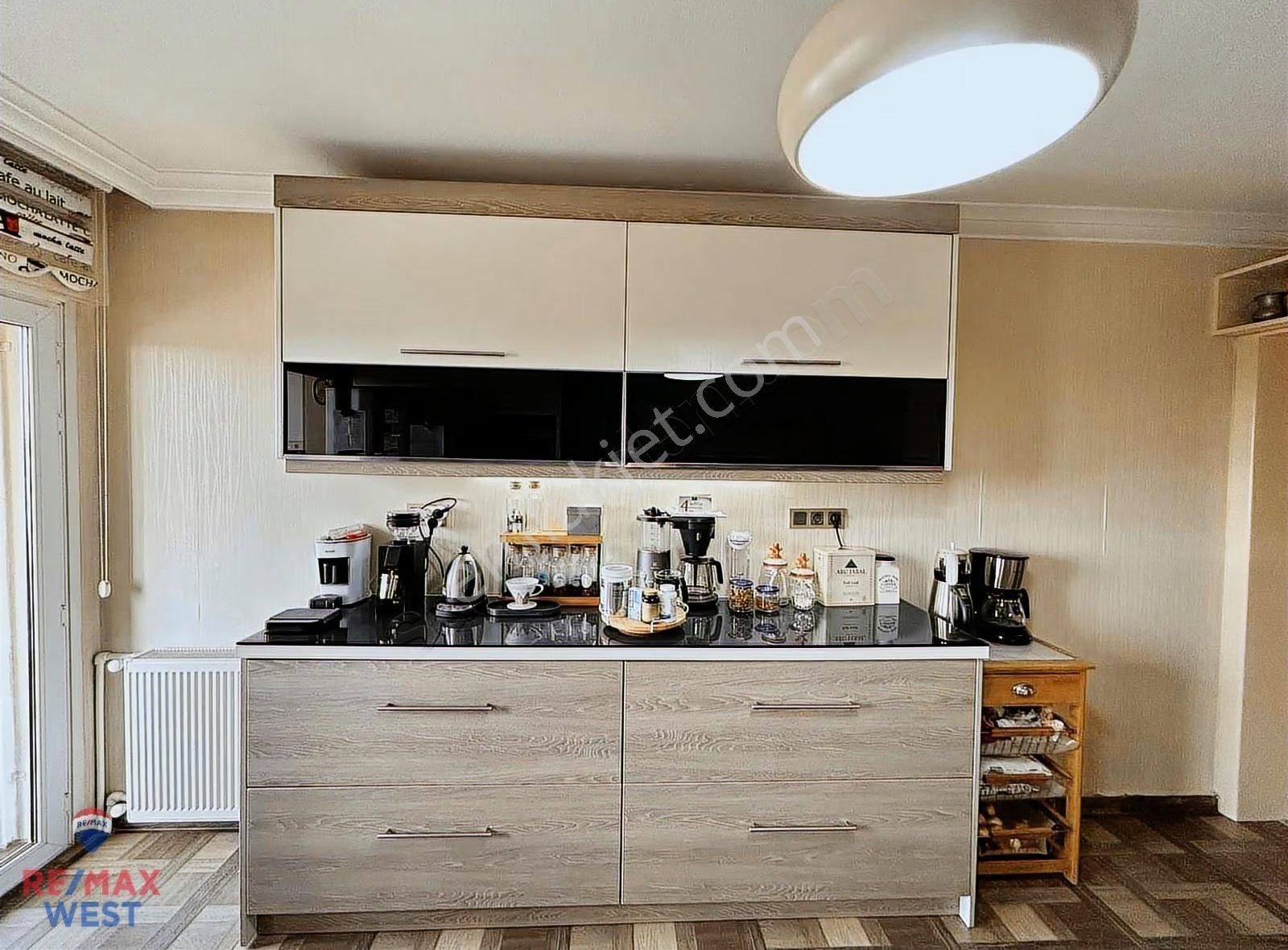 Yeni Girne Ana Cadde De Önü Açık Çok Geniş 3+1 Satılık Daire - Görsel 21