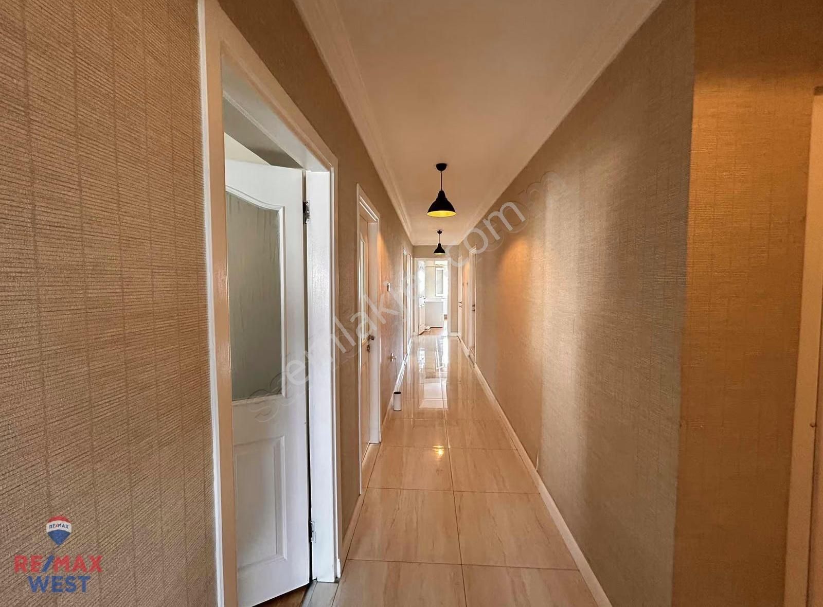 Yeni Girne Ana Cadde De Önü Açık Çok Geniş 3+1 Satılık Daire - Görsel 18