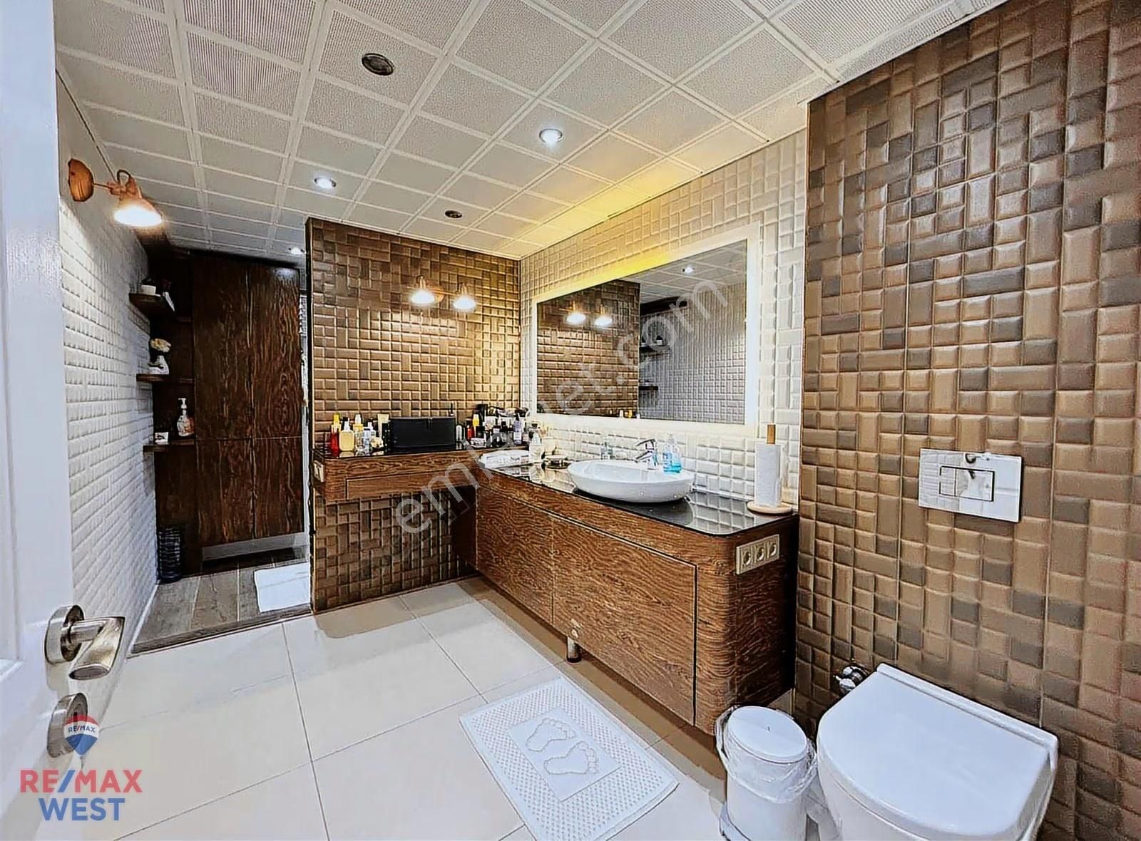 Yeni Girne Ana Cadde De Önü Açık Çok Geniş 3+1 Satılık Daire - Görsel 28