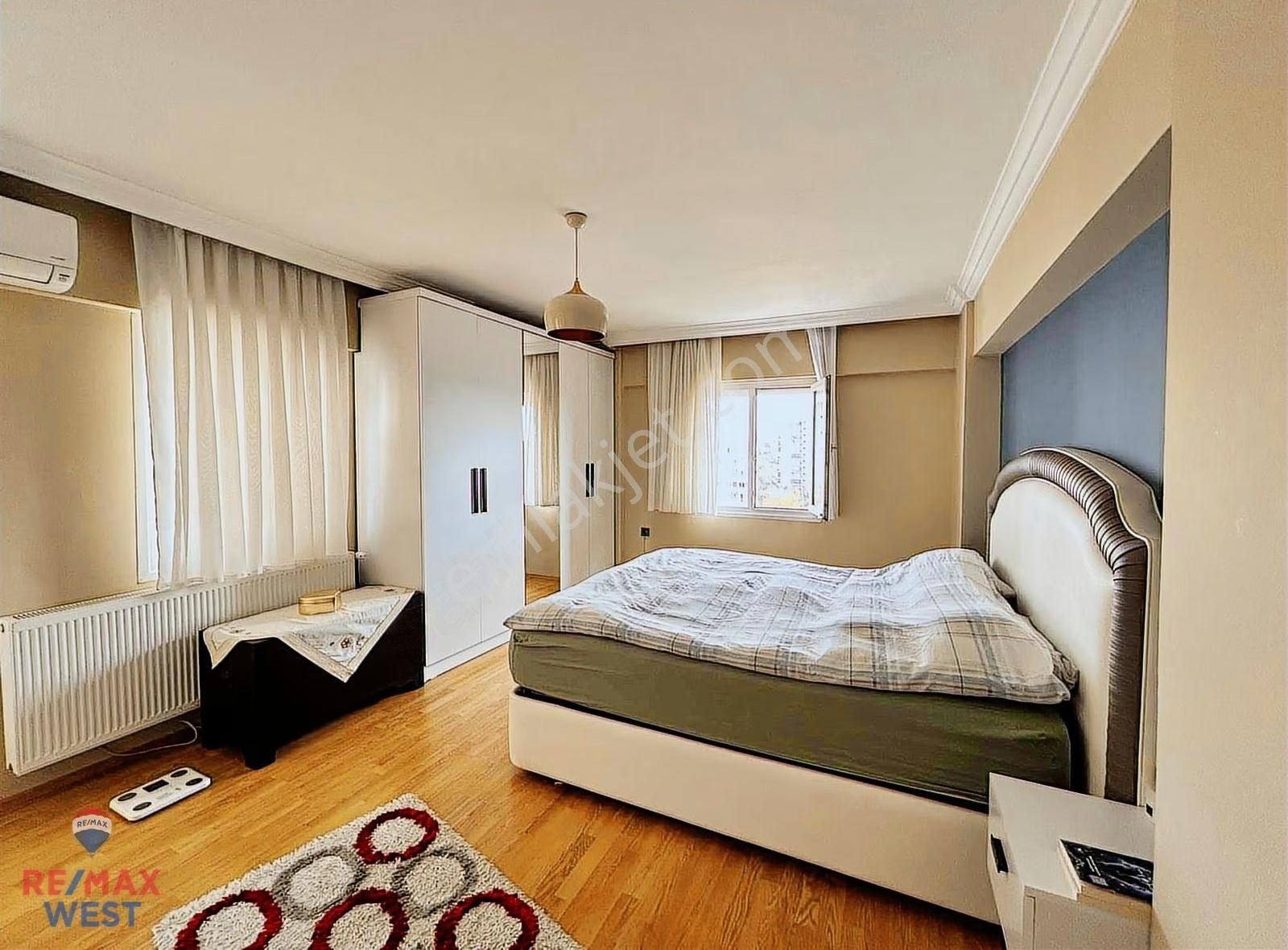 Yeni Girne Ana Cadde De Önü Açık Çok Geniş 3+1 Satılık Daire - Görsel 8