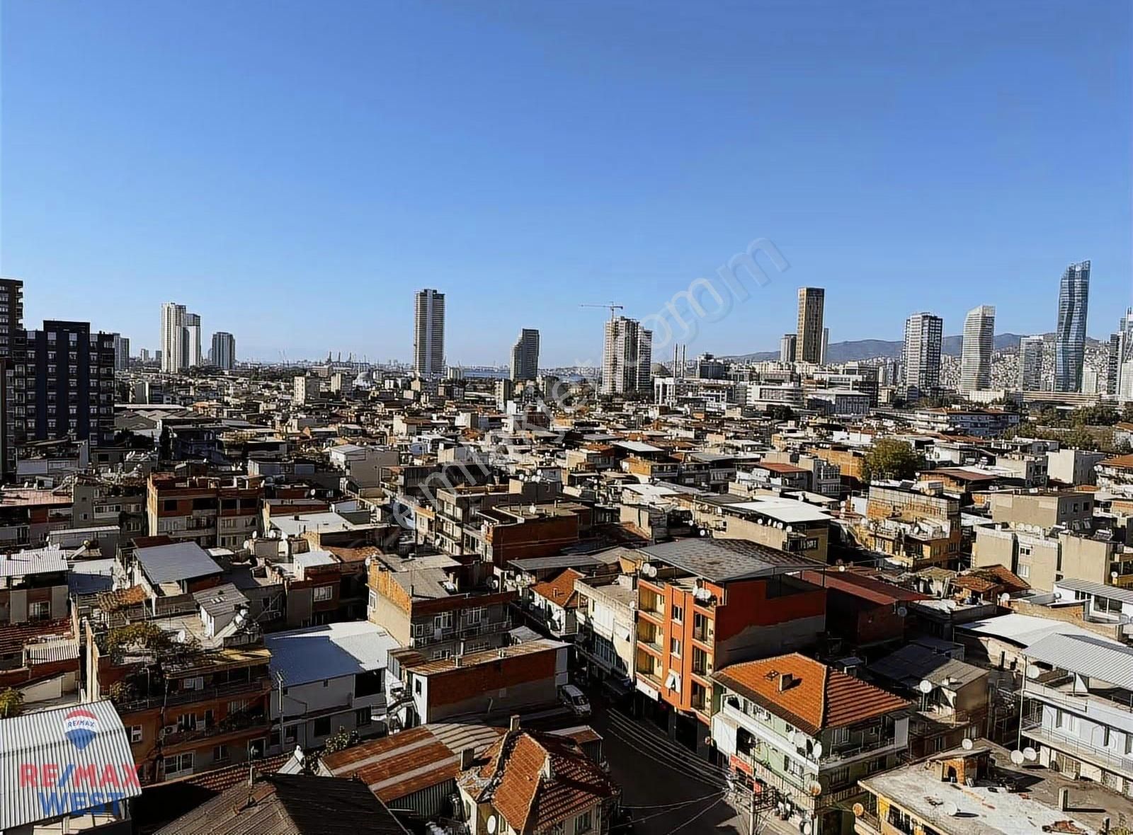 Çamdibi Tuval Yapı Da Deniz Manzaralı 1+1 Kiralık Daire - Görsel 2