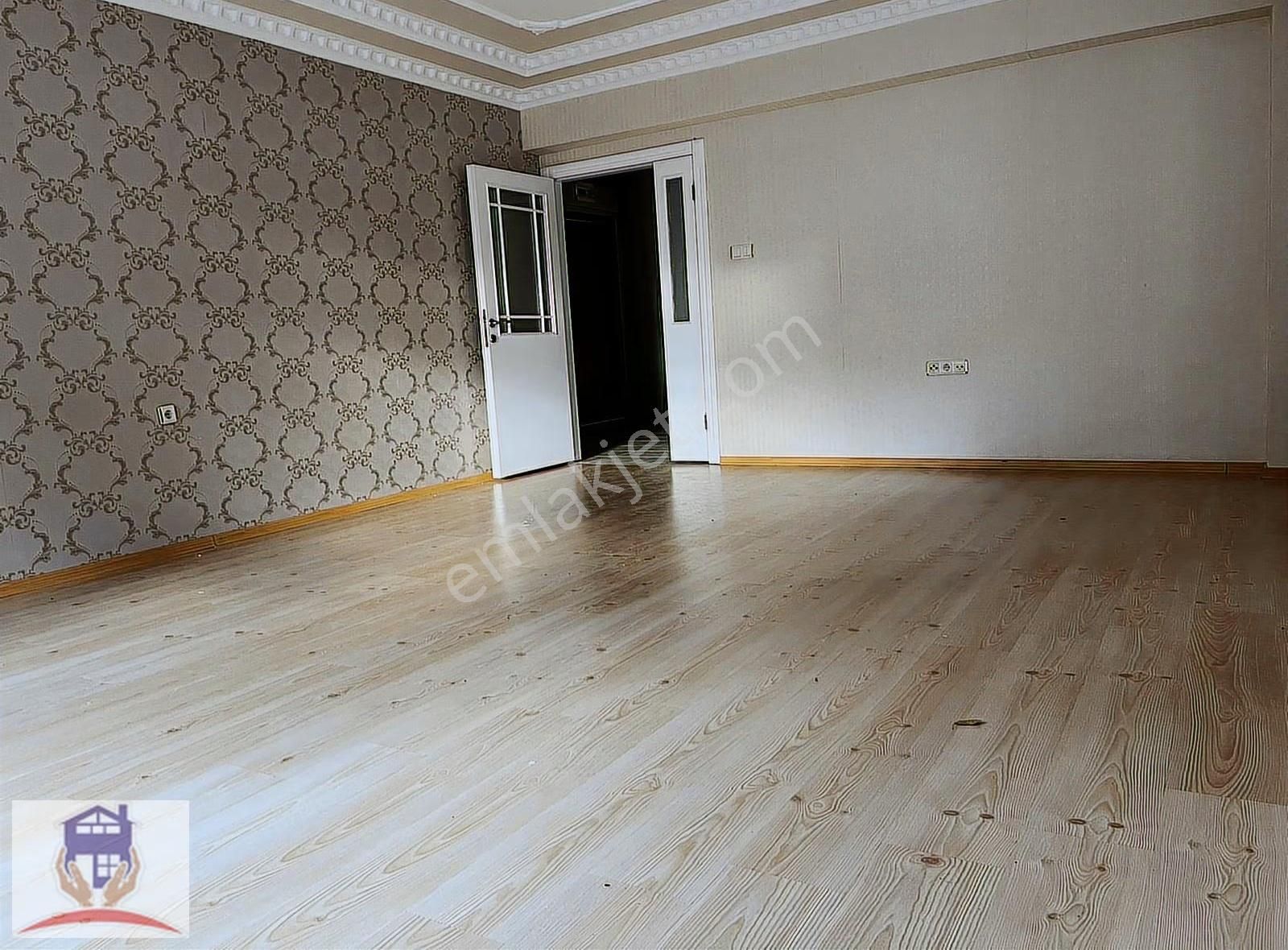 Pursaklar'da Merkezde Site İçi Çift Banyolu Süper 3+1 Daire - Görsel 2