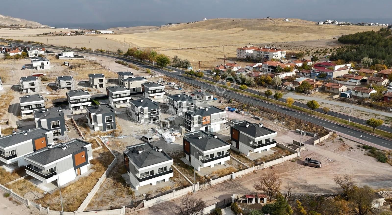 The Duru Team - Erkilet Bulv. Üzerinde Dakaş'ta 4.5+1 Lüx Villa