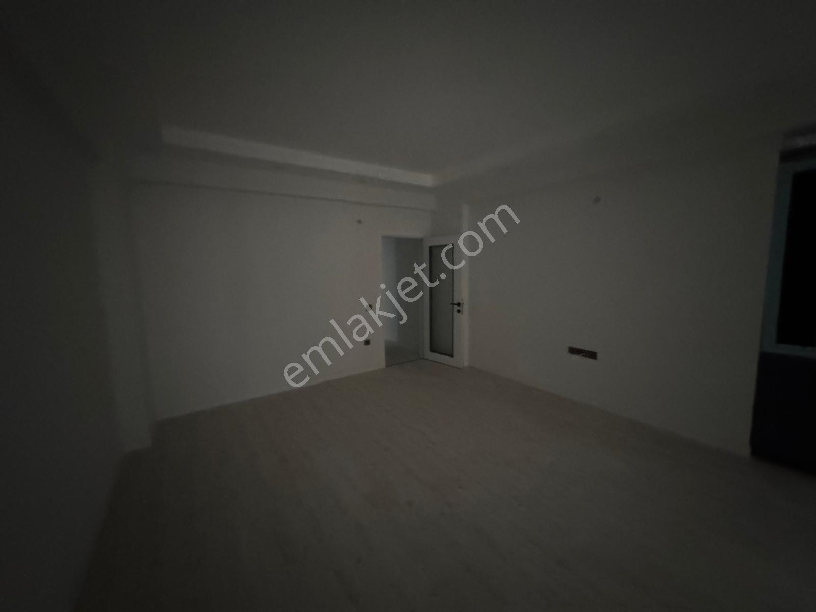 Edremitte 4+1 Geniş Manzaralı Oturuma Hazır Satılık Daire - Görsel 16