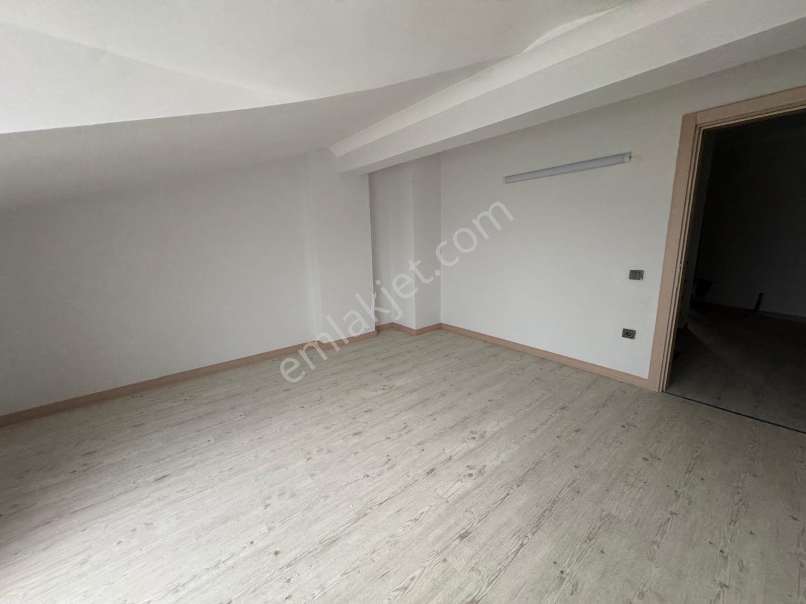 Edremitte 4+1 Geniş Manzaralı Oturuma Hazır Satılık Daire - Görsel 22
