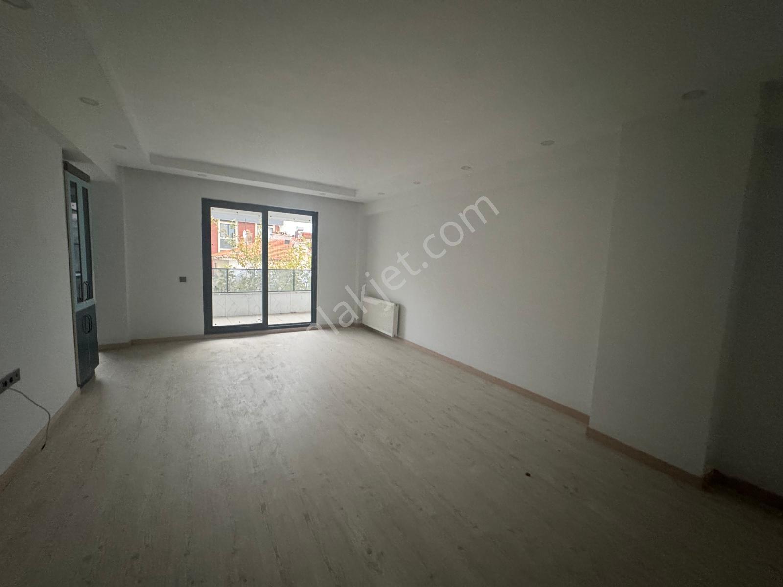 Edremitte 4+1 Geniş Manzaralı Oturuma Hazır Satılık Daire - Görsel 32