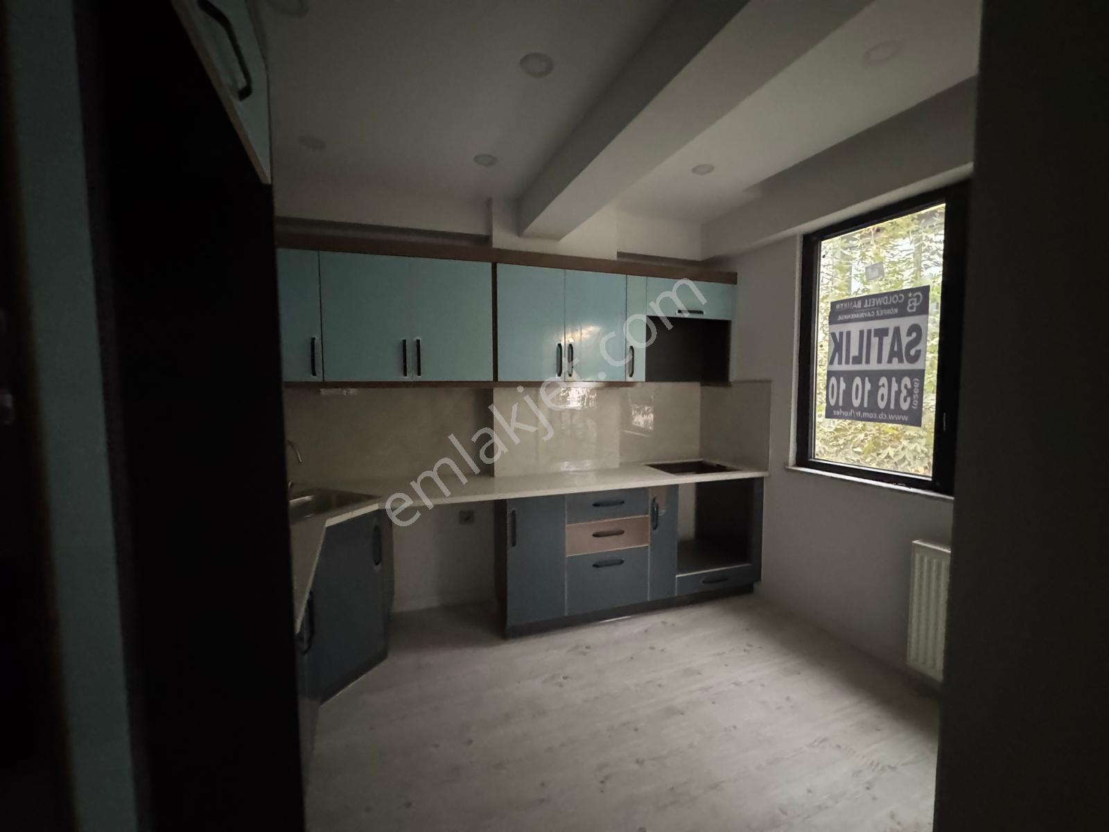 Edremitte 4+1 Geniş Manzaralı Oturuma Hazır Satılık Daire - Görsel 17