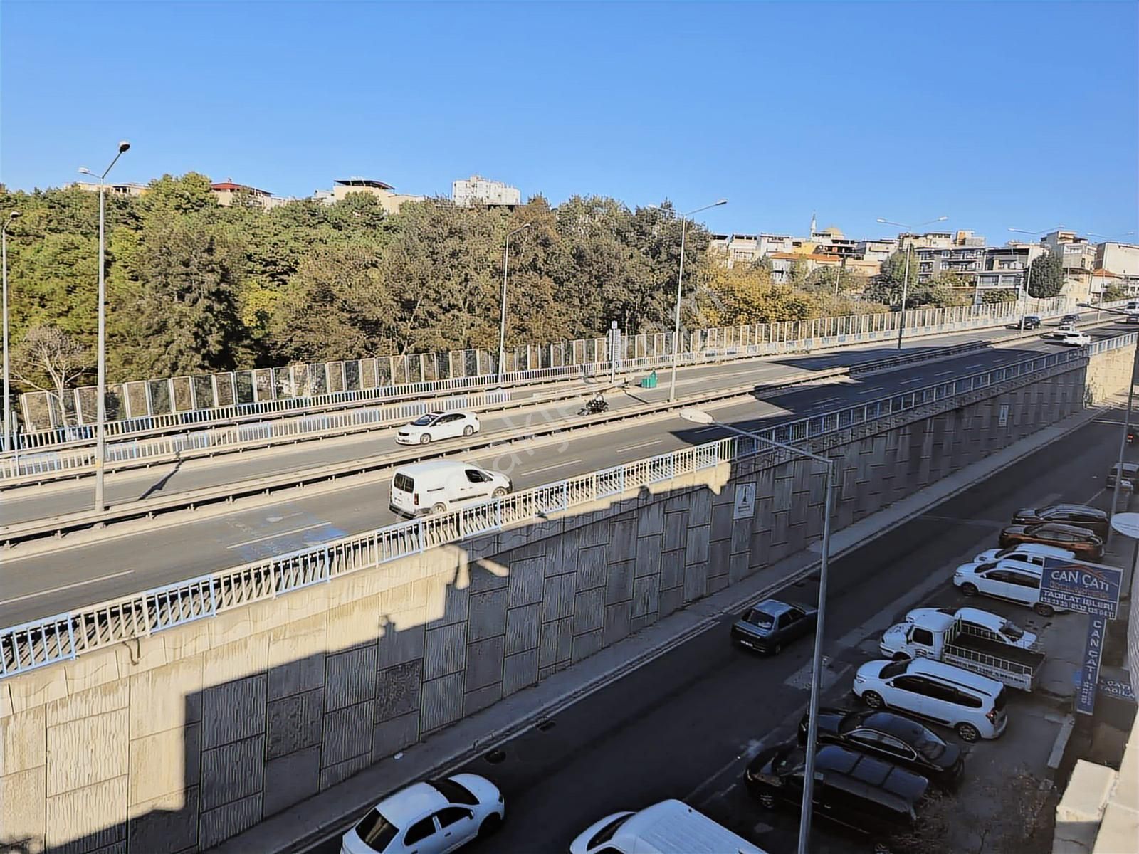 Buca Lalelimah.uçanyolyanı/doğa Manzaralı/teraslı//otoparklı/3+1 - Görsel 4