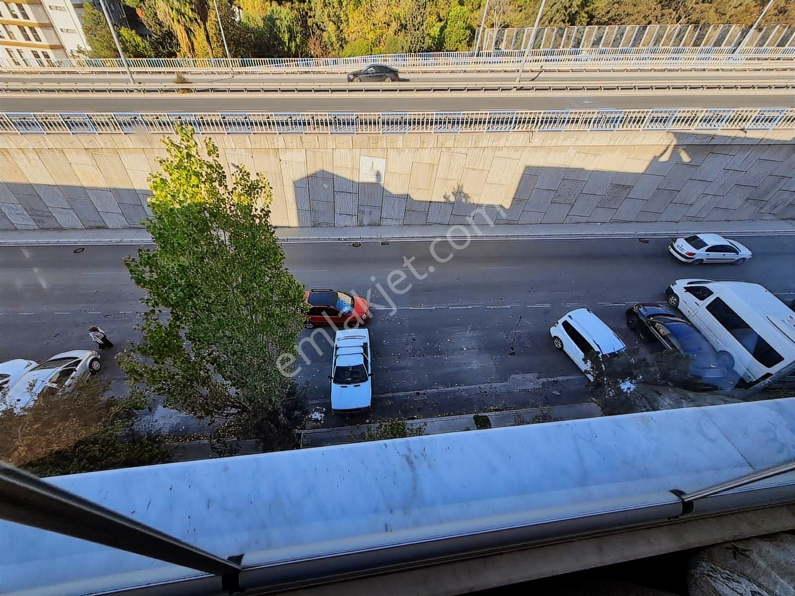 Buca Lalelimah.uçanyolyanı/doğa Manzaralı/teraslı//otoparklı/3+1 - Görsel 25