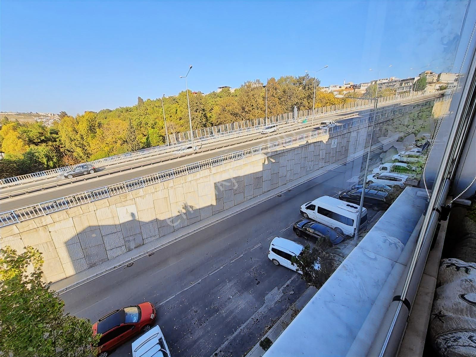 Buca Lalelimah.uçanyolyanı/doğa Manzaralı/teraslı//otoparklı/3+1 - Görsel 18