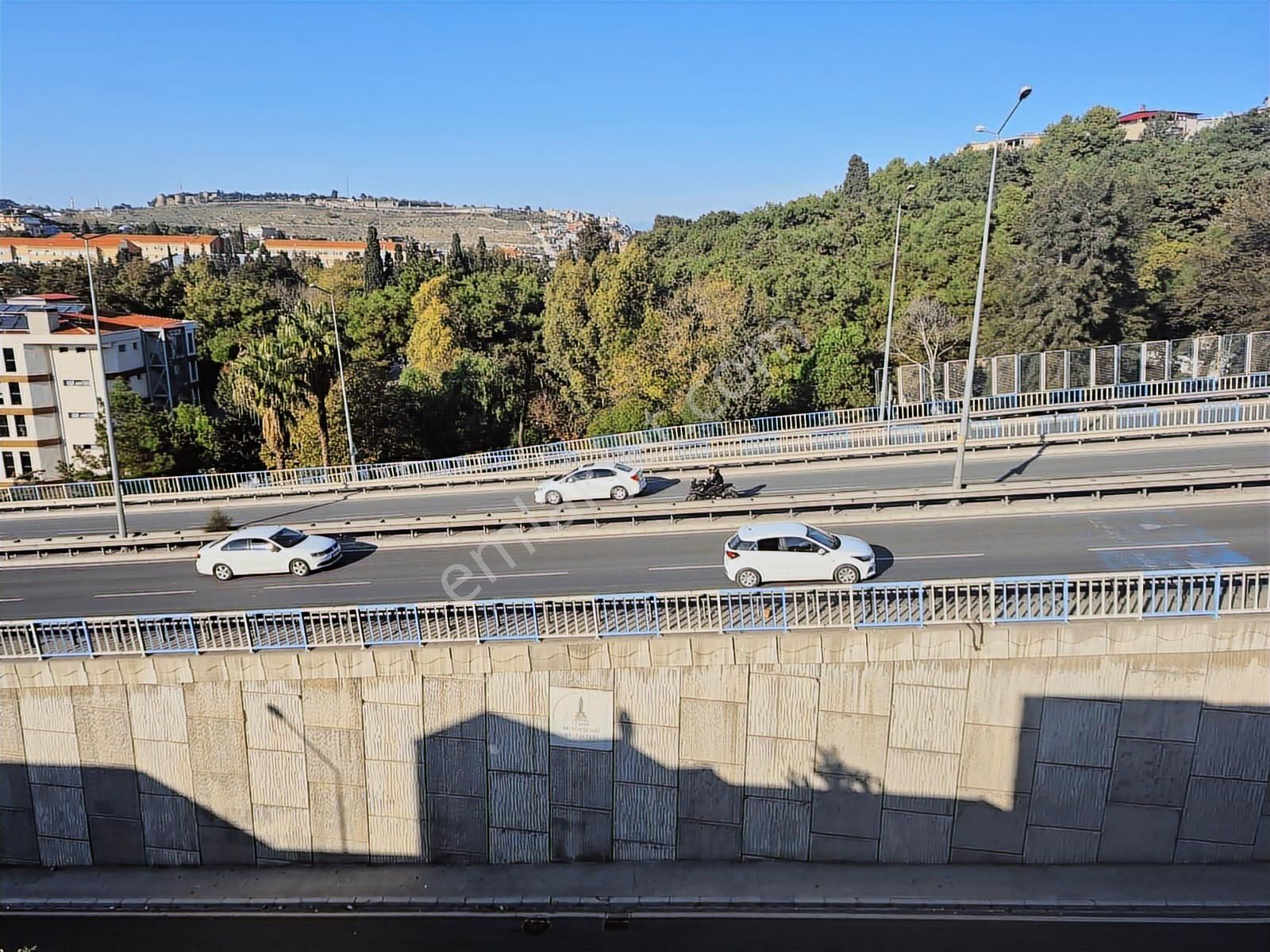 Buca Lalelimah.uçanyolyanı/doğa Manzaralı/teraslı//otoparklı/3+1 - Görsel 6