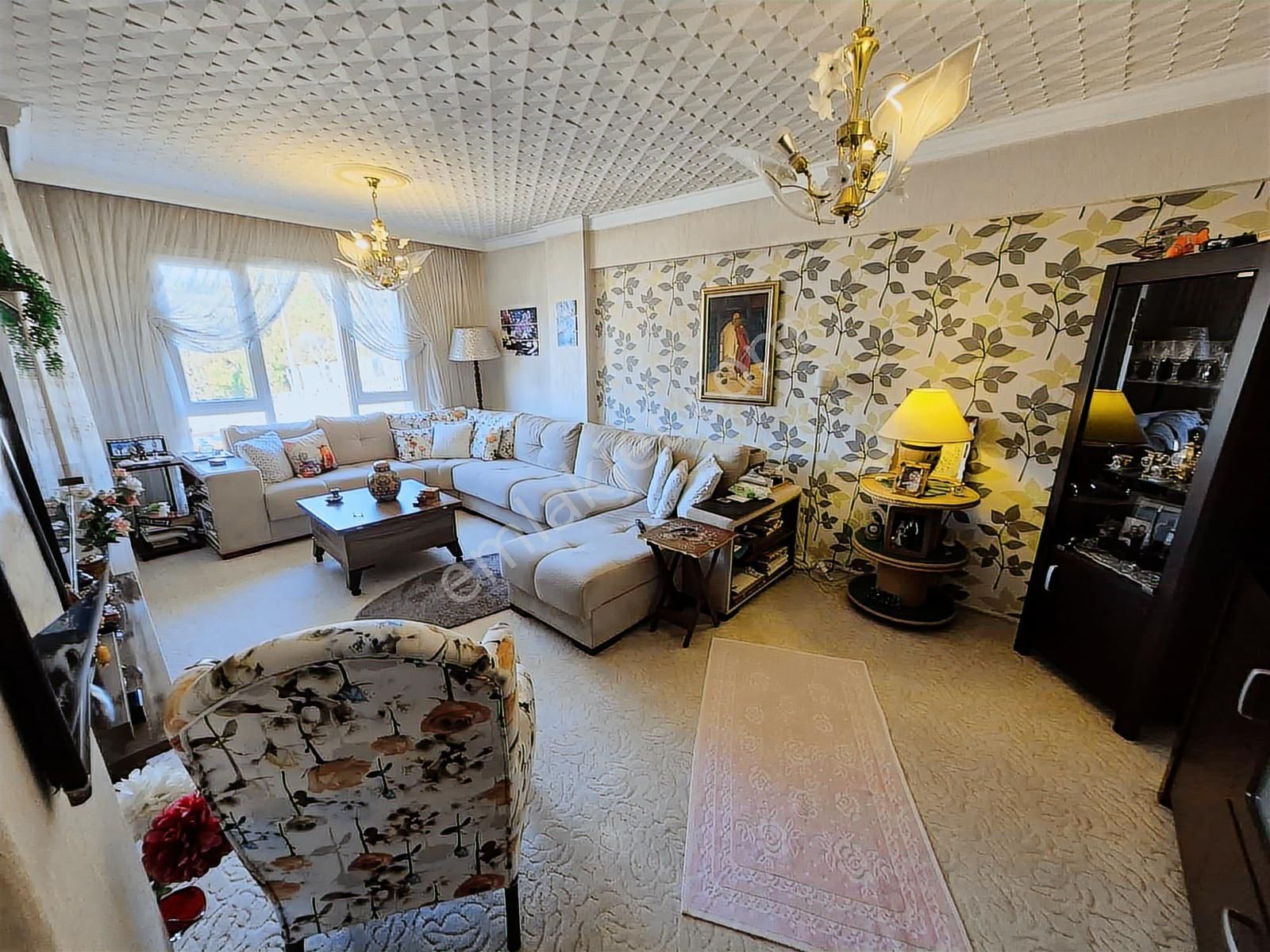 Buca Lalelimah.uçanyolyanı/doğa Manzaralı/teraslı//otoparklı/3+1