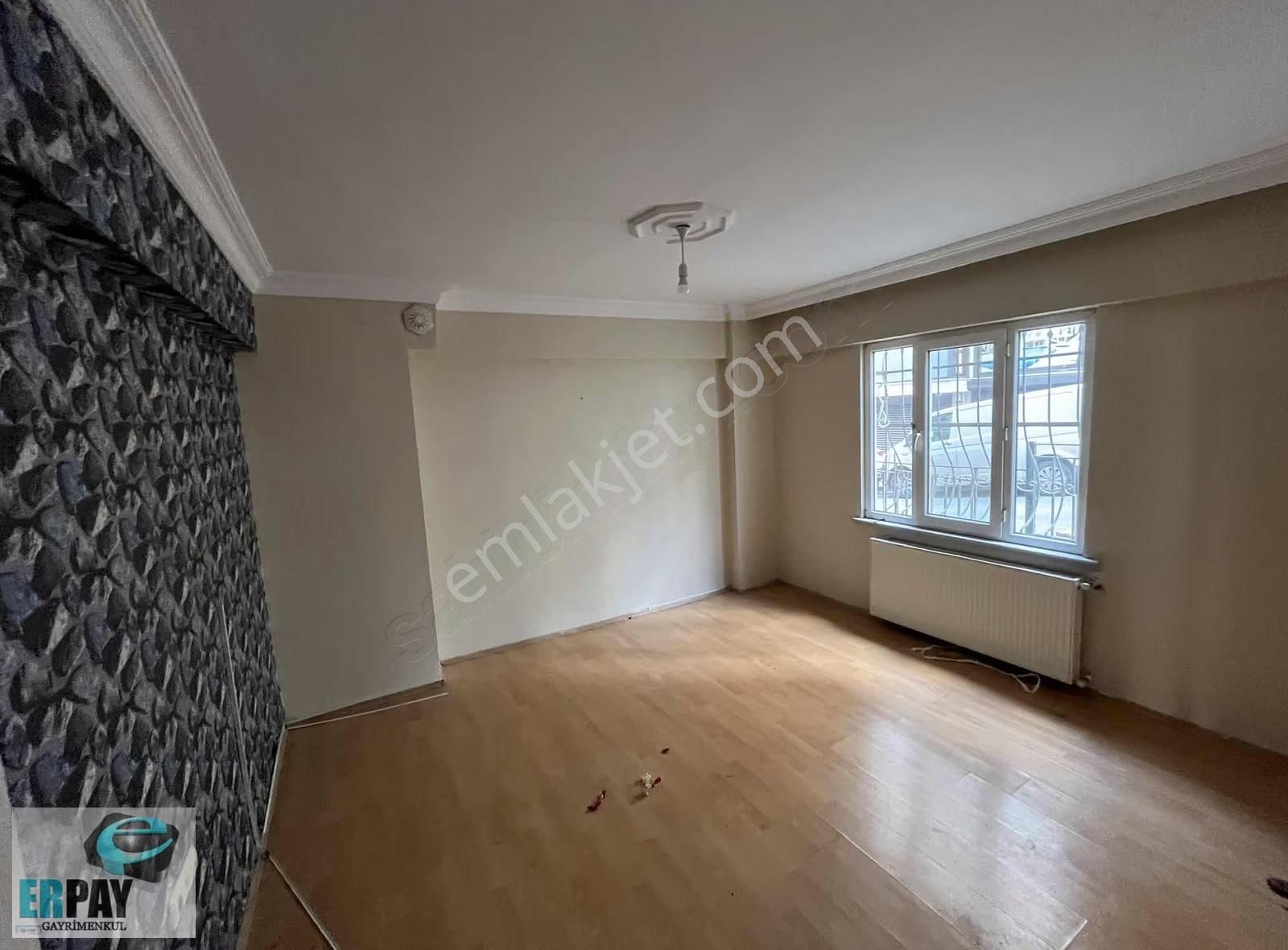 Erpay'dan Kıbrıs Caddesinde Satılık 2+1 85m2 Kot 1 Daire