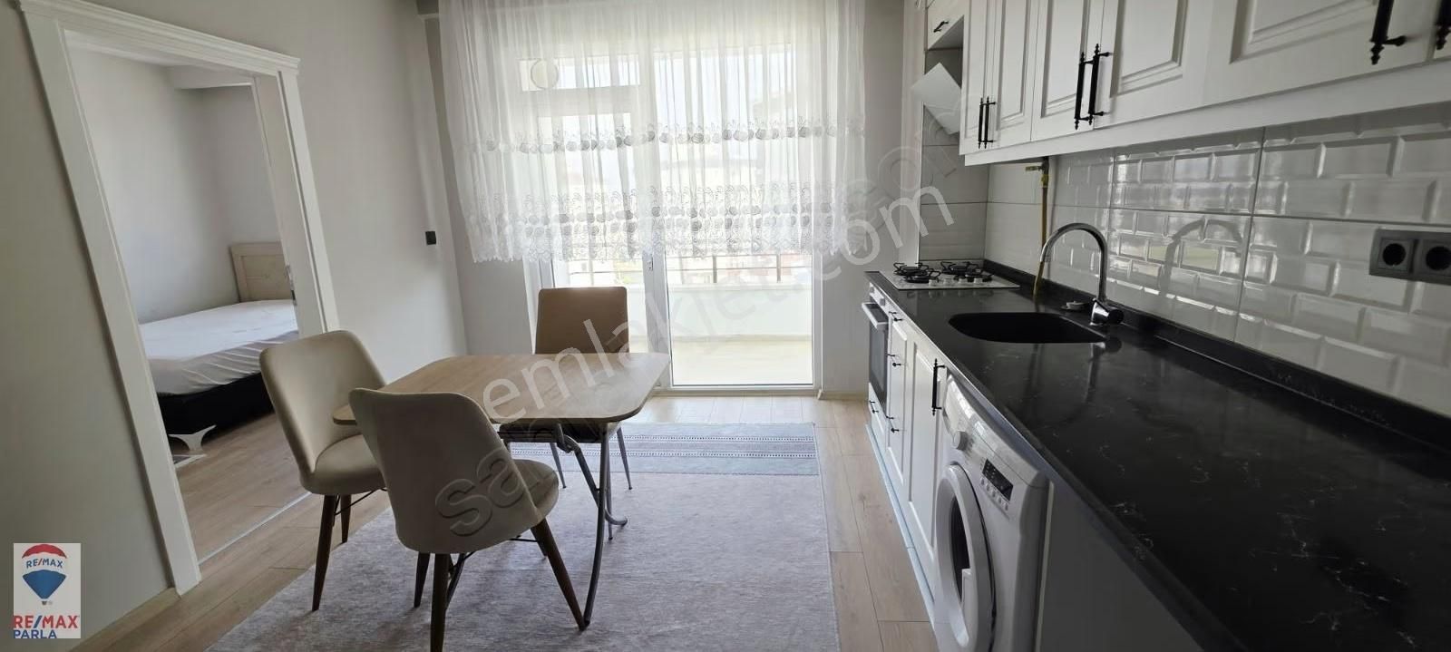 Toplu Konut Bulvarında 1+1 Eşyalı Satılık Daire - Görsel 7