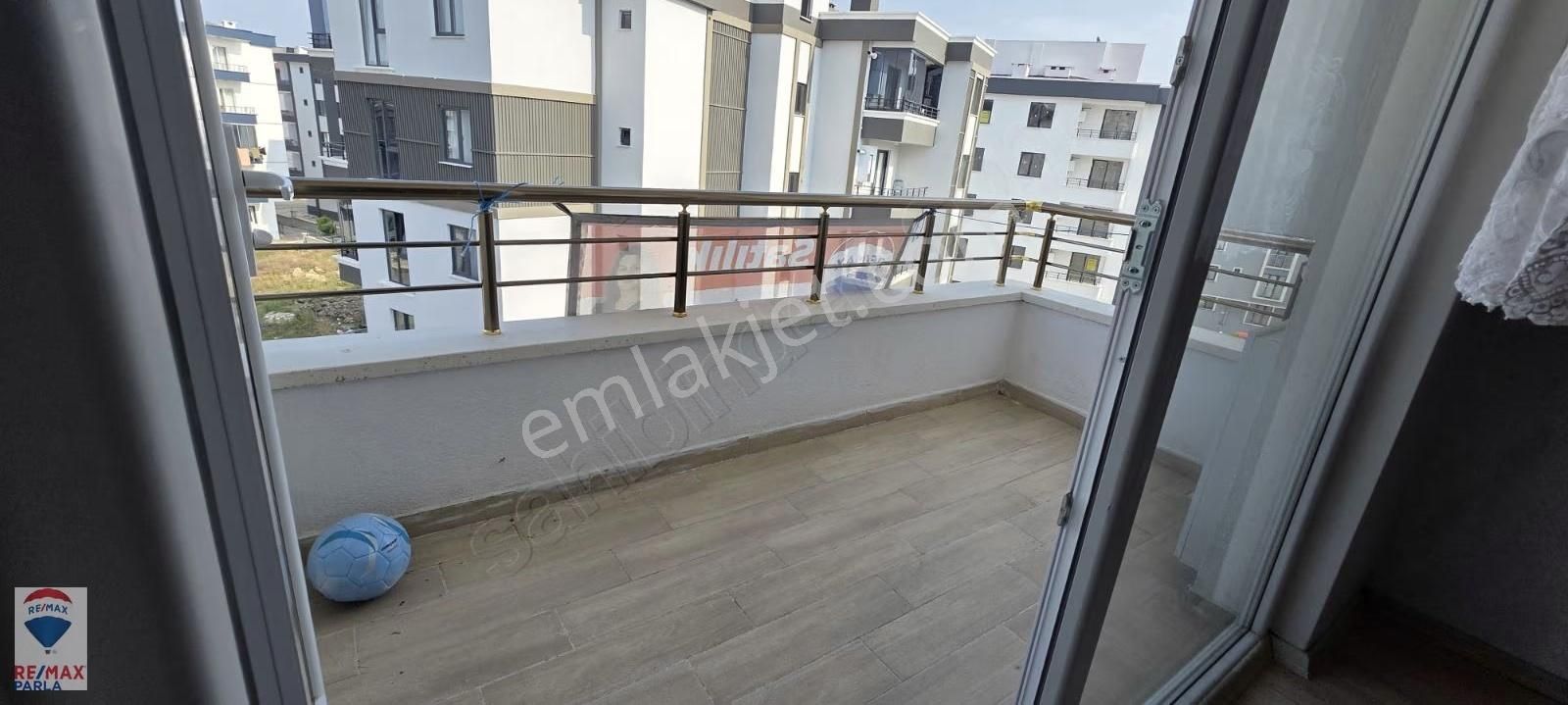 Toplu Konut Bulvarında 1+1 Eşyalı Satılık Daire - Görsel 2