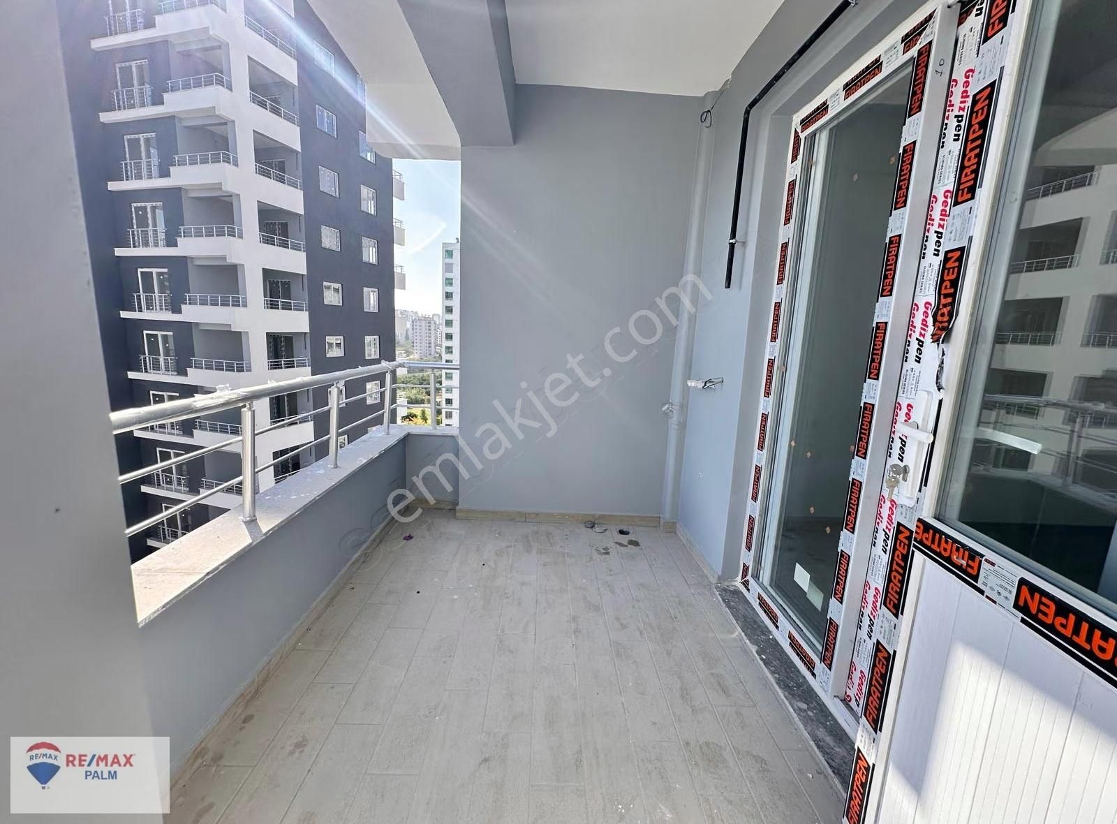 Remax Palm'den Tece Mevkiinde Deniz Manzaralı 1+1 Satılık - Görsel 2