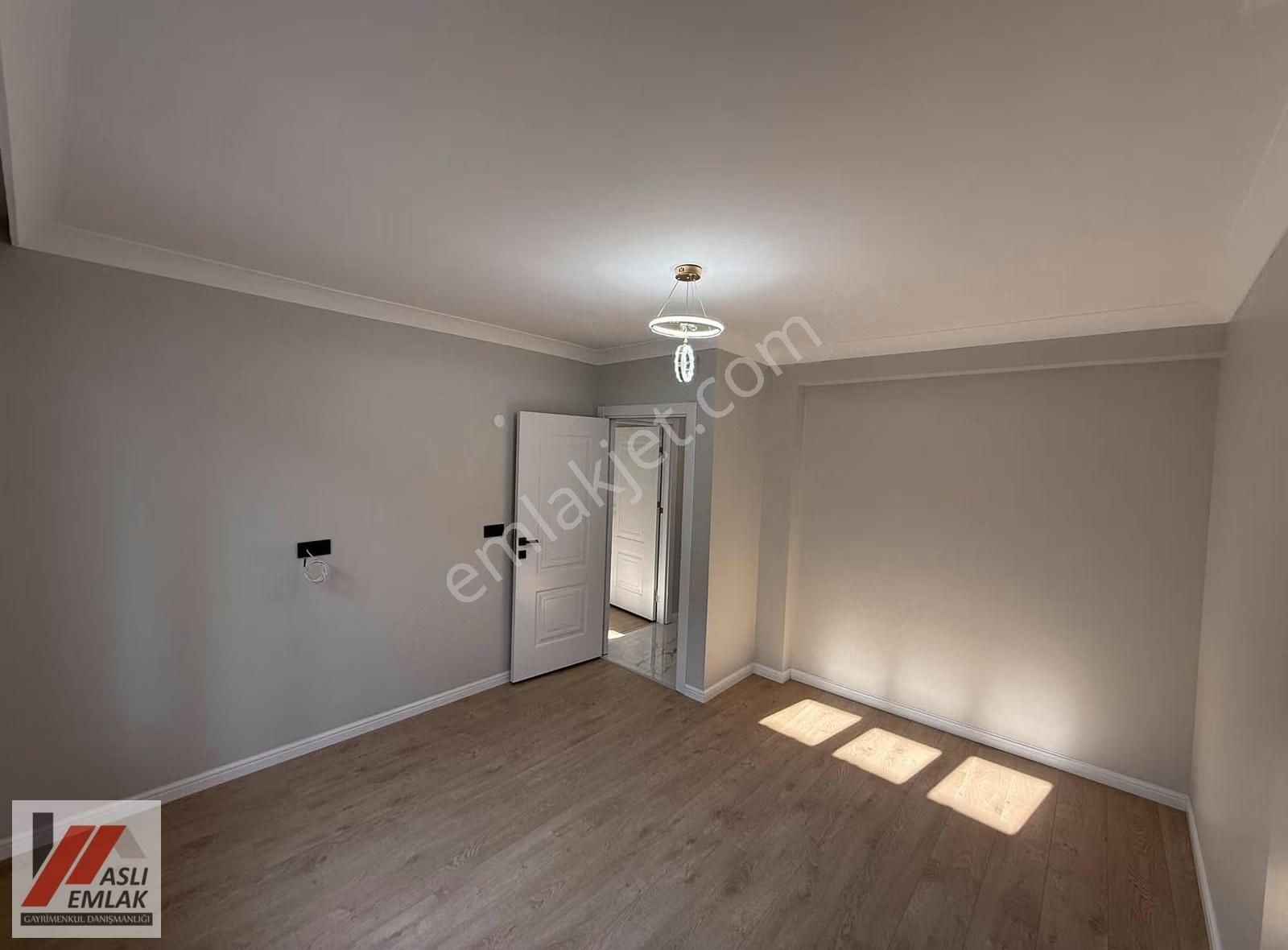 Aslı Emlak'tan Yunusemre Mah. Sıfır 2+1 Daire