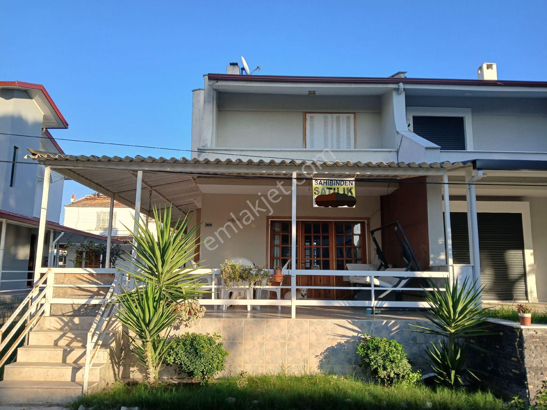 Villastar Emlak Dan, Kkadıkalesimah.de 3+1 Odalı, Doğal Gazlı ,yola Cepheli Villa