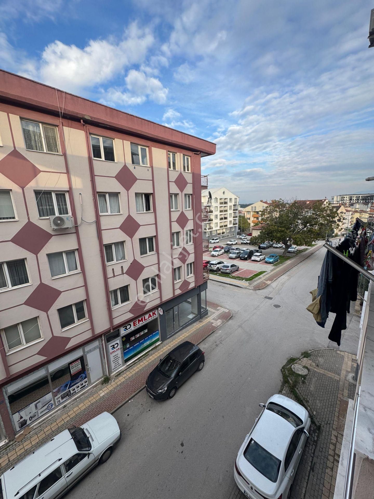 Bahar'dan Dumlupınar'da İçi Yenilenmiş Eşyalı 2+1 Balkonlu Daire - Görsel 23