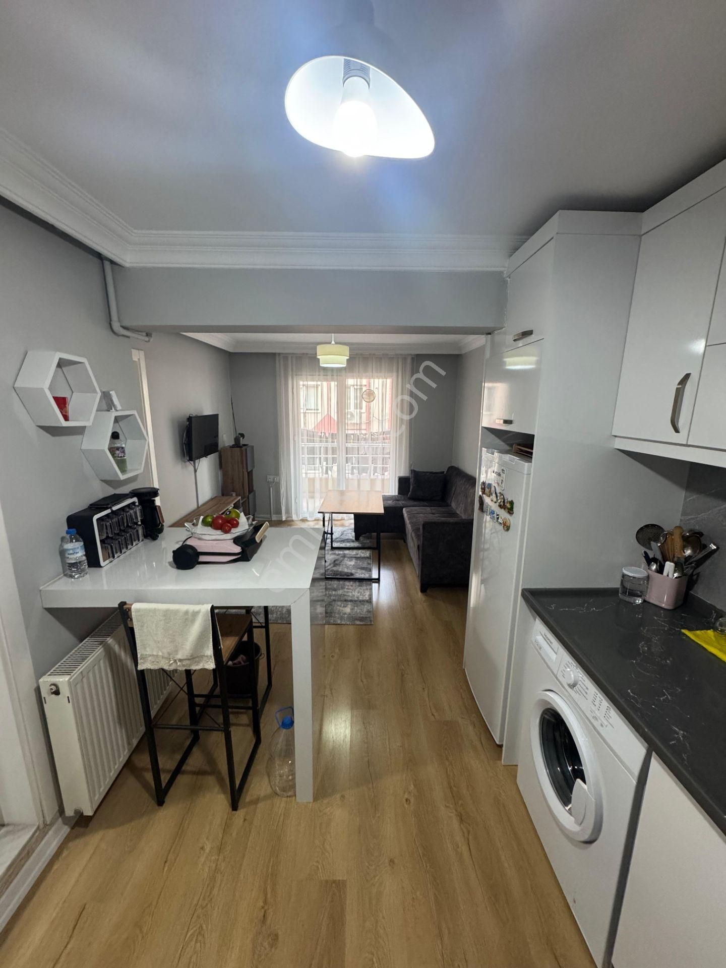 Bahar'dan Dumlupınar'da İçi Yenilenmiş Eşyalı 2+1 Balkonlu Daire - Görsel 5