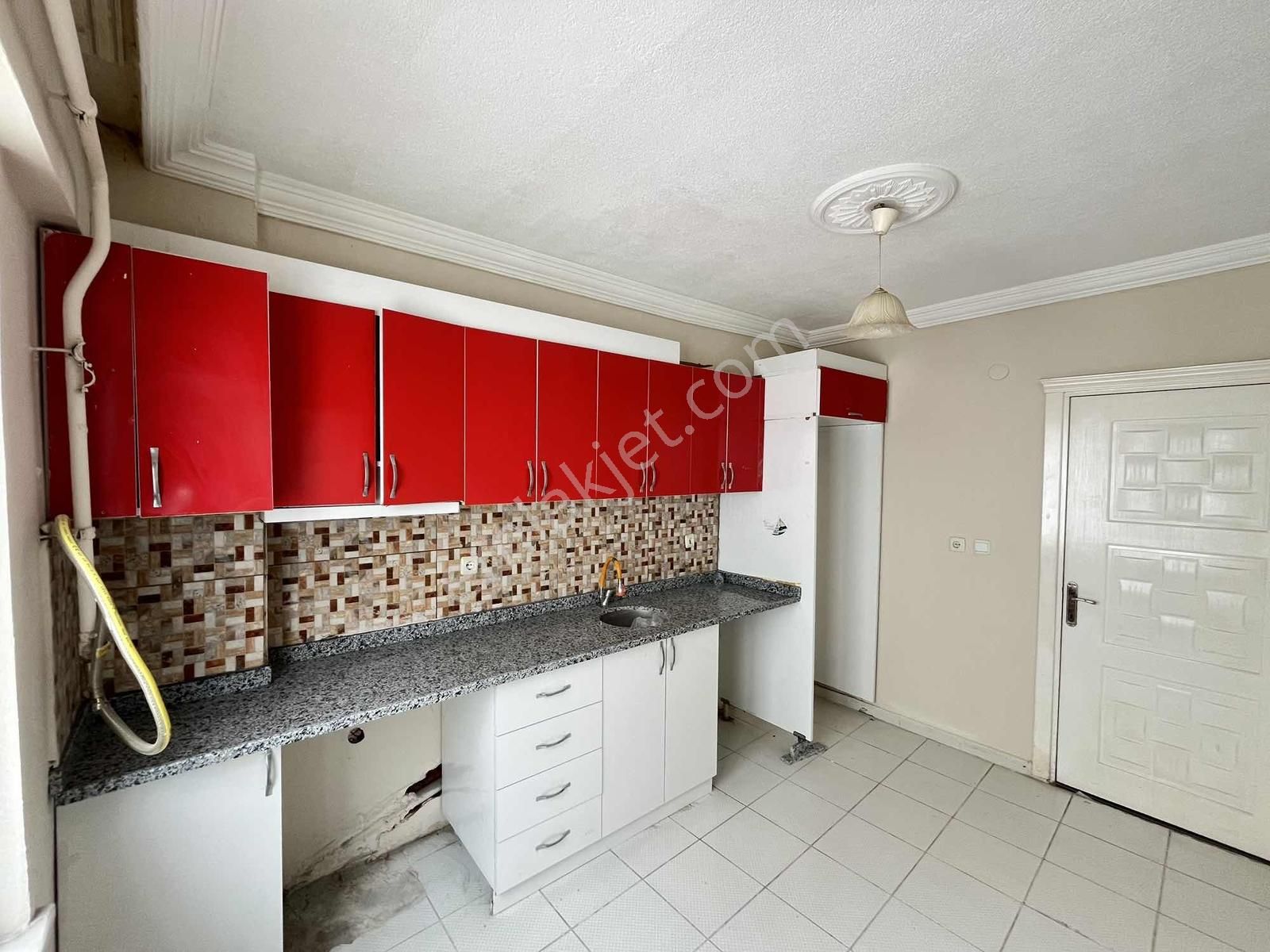 Akdoğanlardan Bağlık Küba Caminin Yanında Satılık 2+1 Daire - Görsel 6