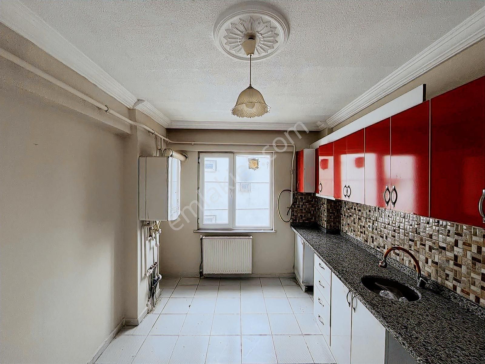 Akdoğanlardan Bağlık Küba Caminin Yanında Satılık 2+1 Daire - Görsel 12