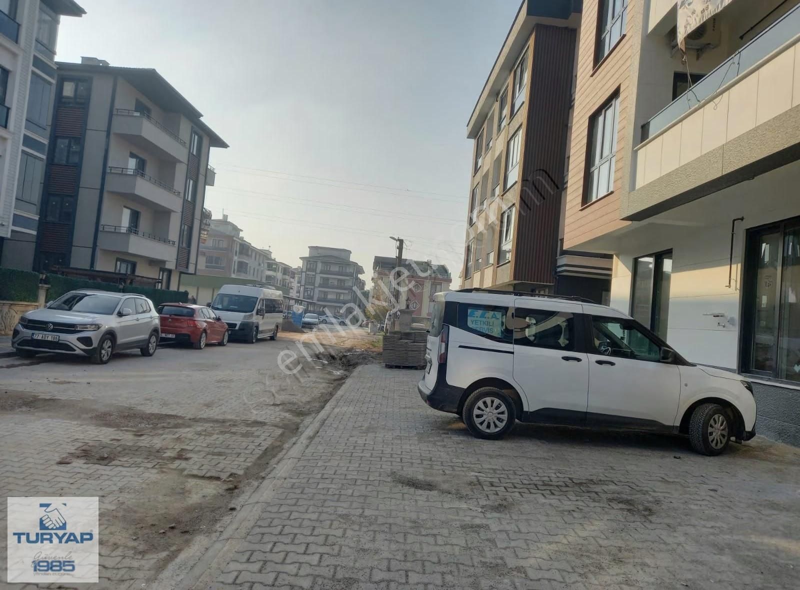 Yalova Çiftlikköy'de Merkezi Konumda Satılık Lüks 3+1 Daire - Görsel 21