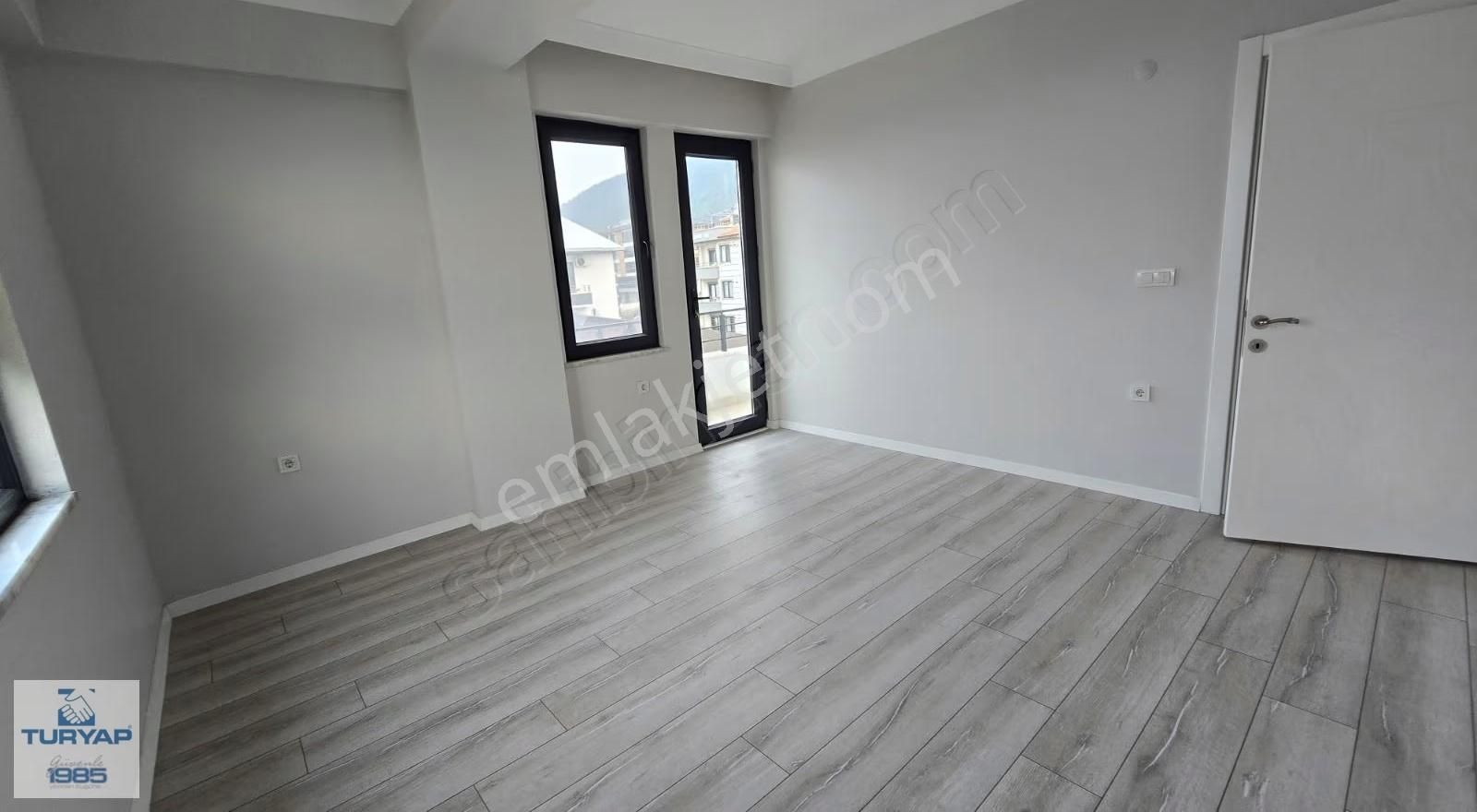 Yalova Taşköprü'de Ana Yola Yakın Kiralık 3+1 Daire - Görsel 18