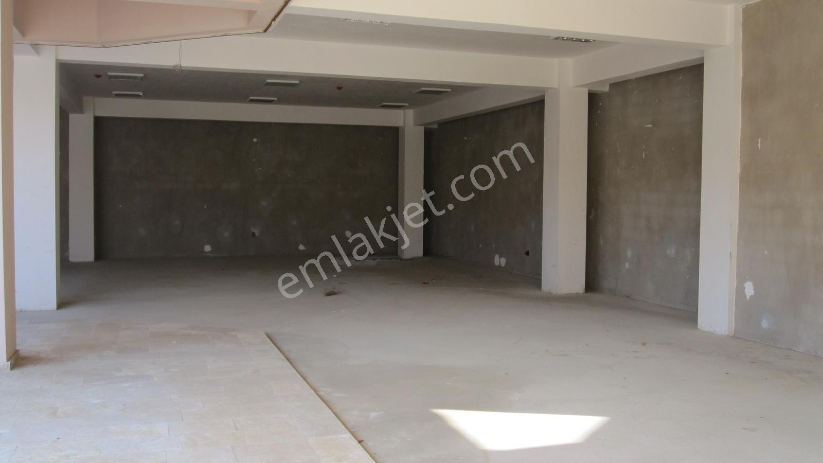 750 Konutluk Toki'de 400m2 Satılık Süpermarkete Uygun Dukkan - Görsel 11
