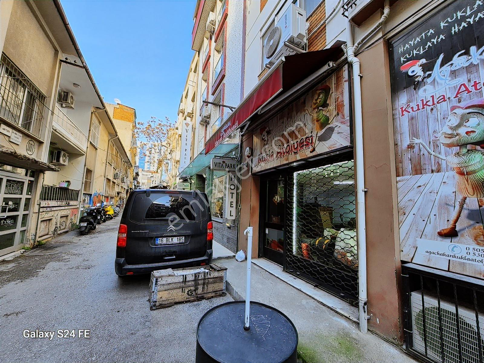 Alsancak Merkezde Bahçeli Ön Kullanımlı Satılık Büyük Dükkan - Görsel 12