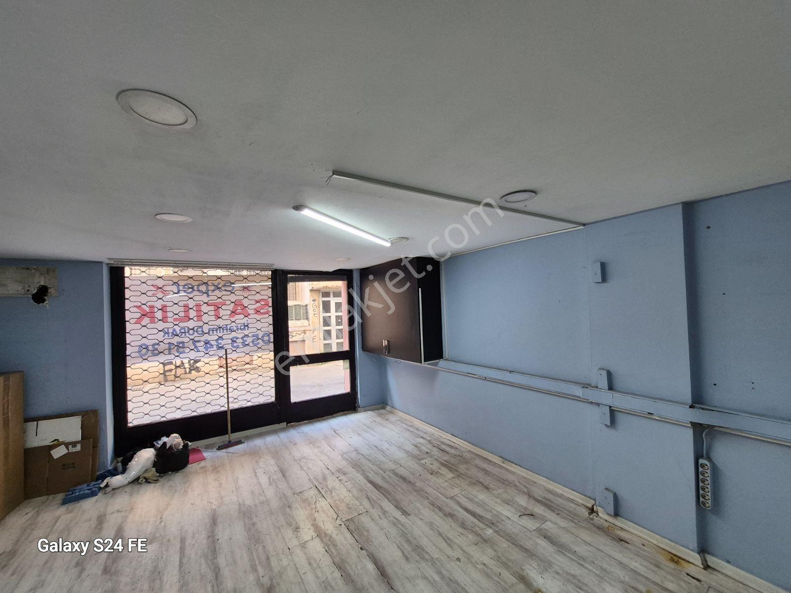 Alsancak Merkezde Bahçeli Ön Kullanımlı Satılık Büyük Dükkan - Görsel 23