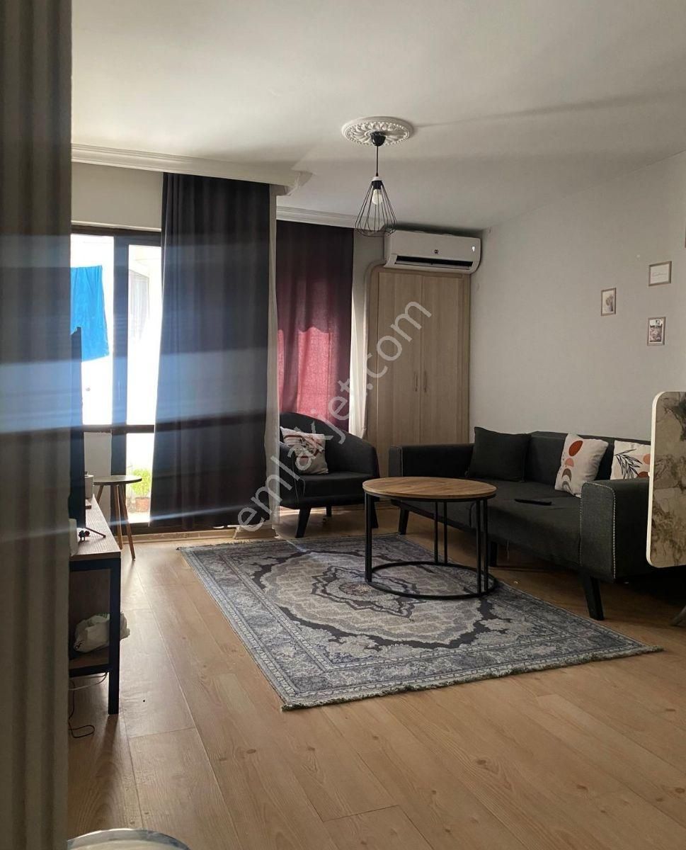 Alsancak Merkezde Eşyalı Satılık 1+1 Daire - Görsel 17