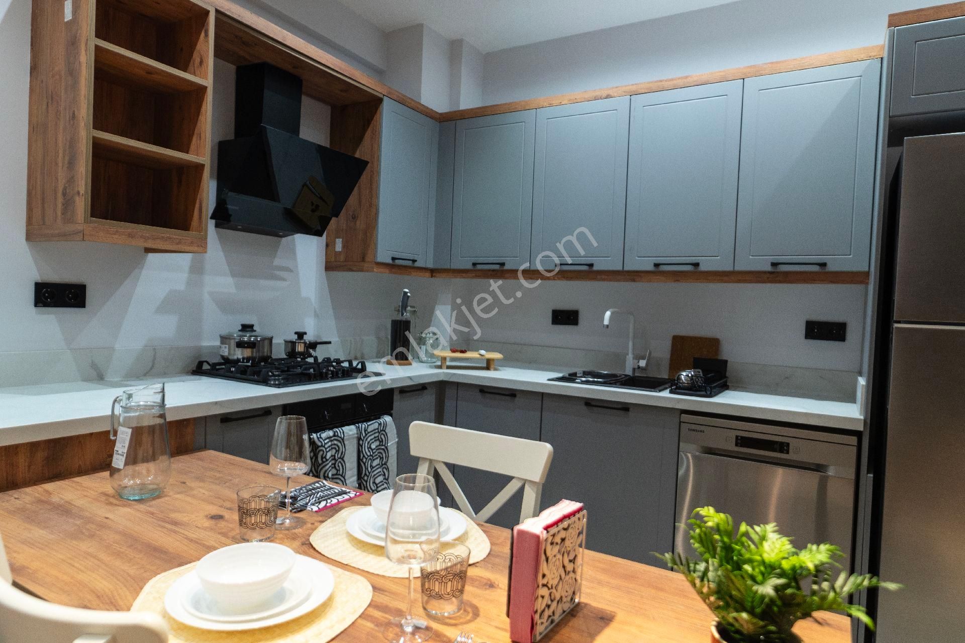 Değirmendere Mevkiinde Doğalgazlı Asansörlü Otoparklı Yüzme Havuzlu Sitede 1+1 60m2 Daireler - Görsel 17