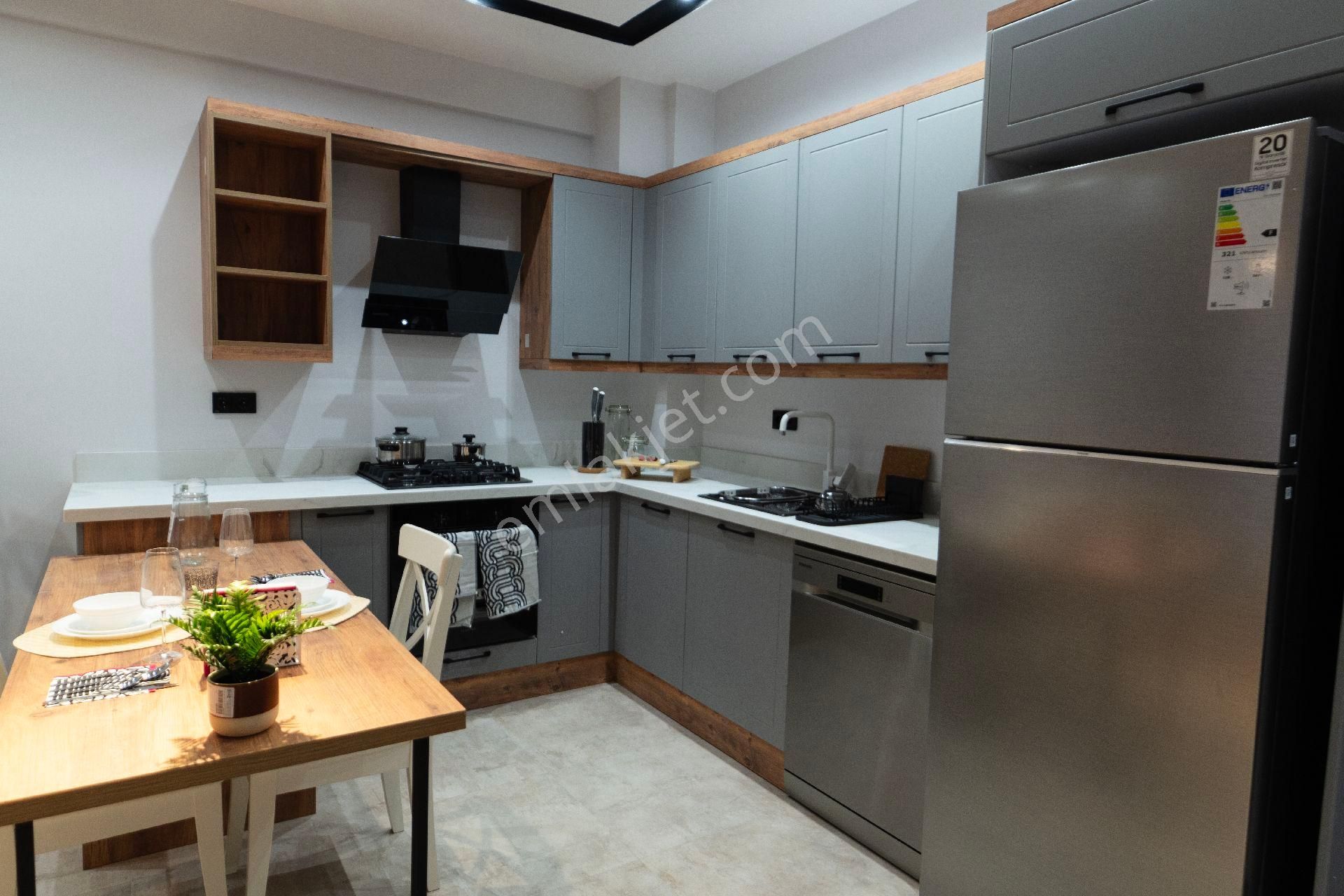 Değirmendere Mevkiinde Doğalgazlı Asansörlü Otoparklı Yüzme Havuzlu Sitede 1+1 60m2 Daireler - Görsel 16