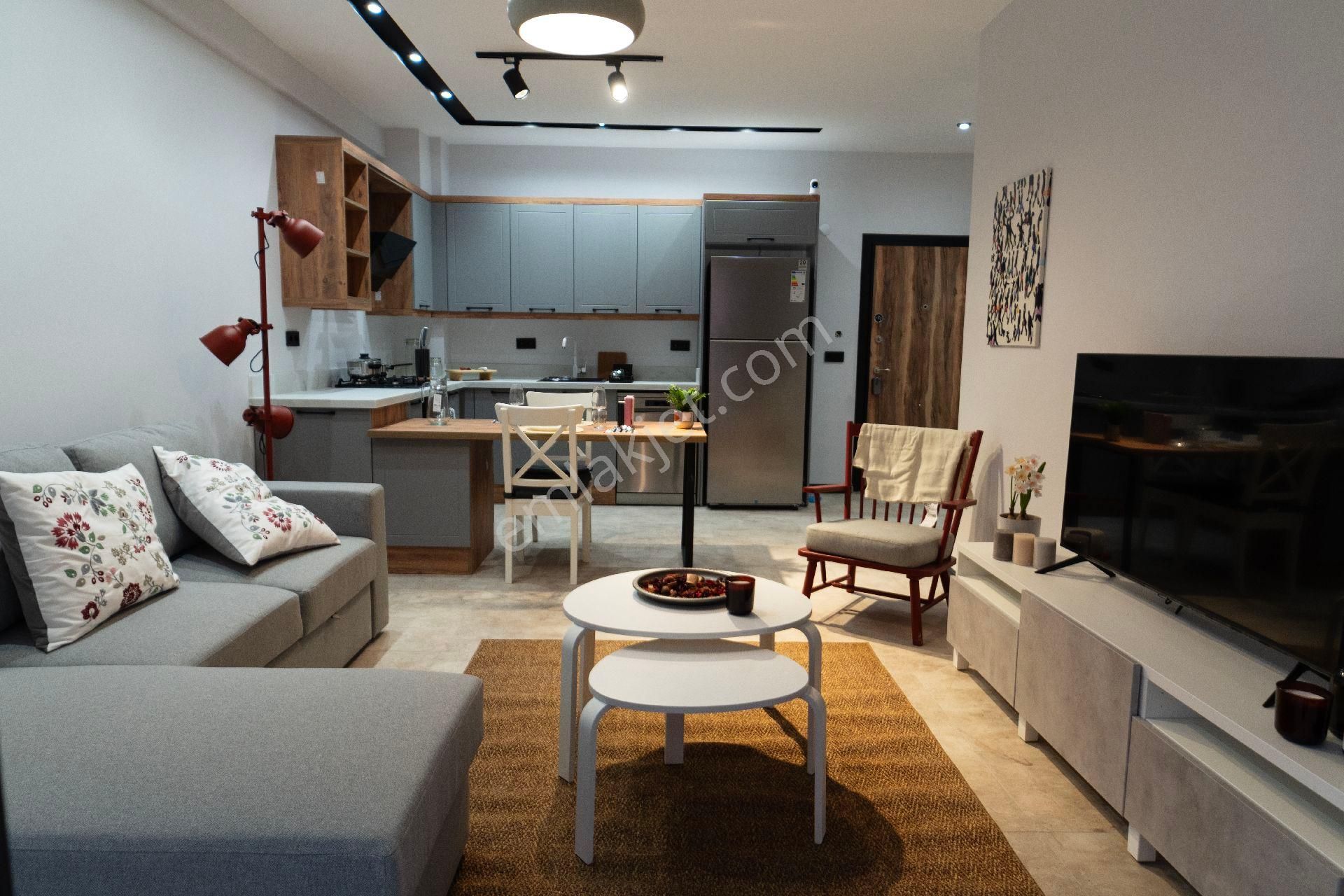 Değirmendere Mevkiinde Doğalgazlı Asansörlü Otoparklı Yüzme Havuzlu Sitede 1+1 60m2 Daireler - Görsel 2