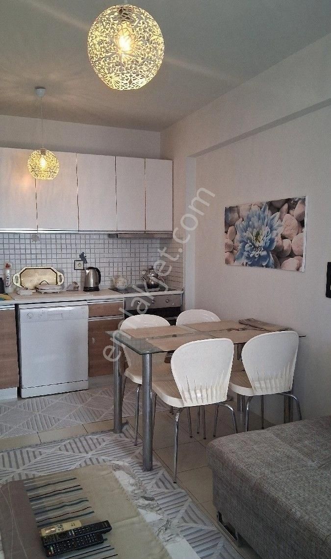 Konyaaltı Limanda Denize 300m Havuzlu Satılık 1+1 Full Eşyalı Kiralık Daire - Görsel 8