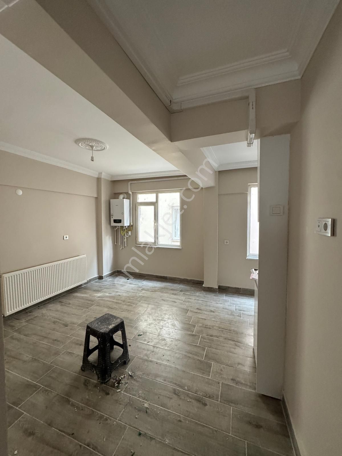 Edremit Merkez'de 2+1 Arakat Doğalgazlı Kiralık Daire - Görsel 8