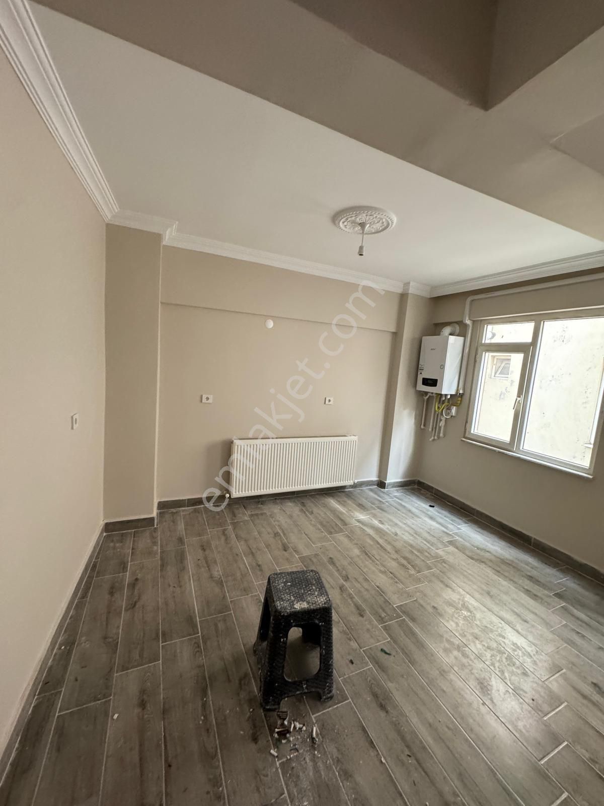 Edremit Merkez'de 2+1 Arakat Doğalgazlı Kiralık Daire - Görsel 9