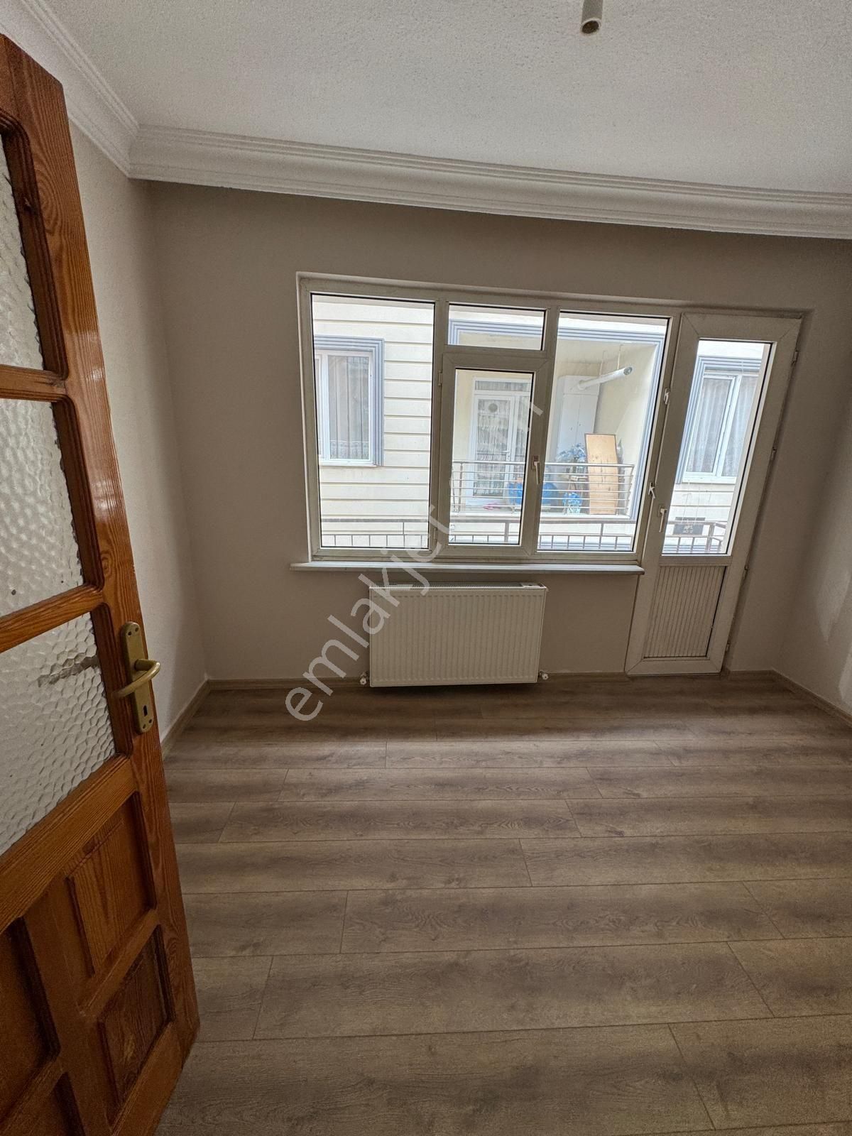 Edremit Merkez'de 2+1 Arakat Doğalgazlı Kiralık Daire - Görsel 2