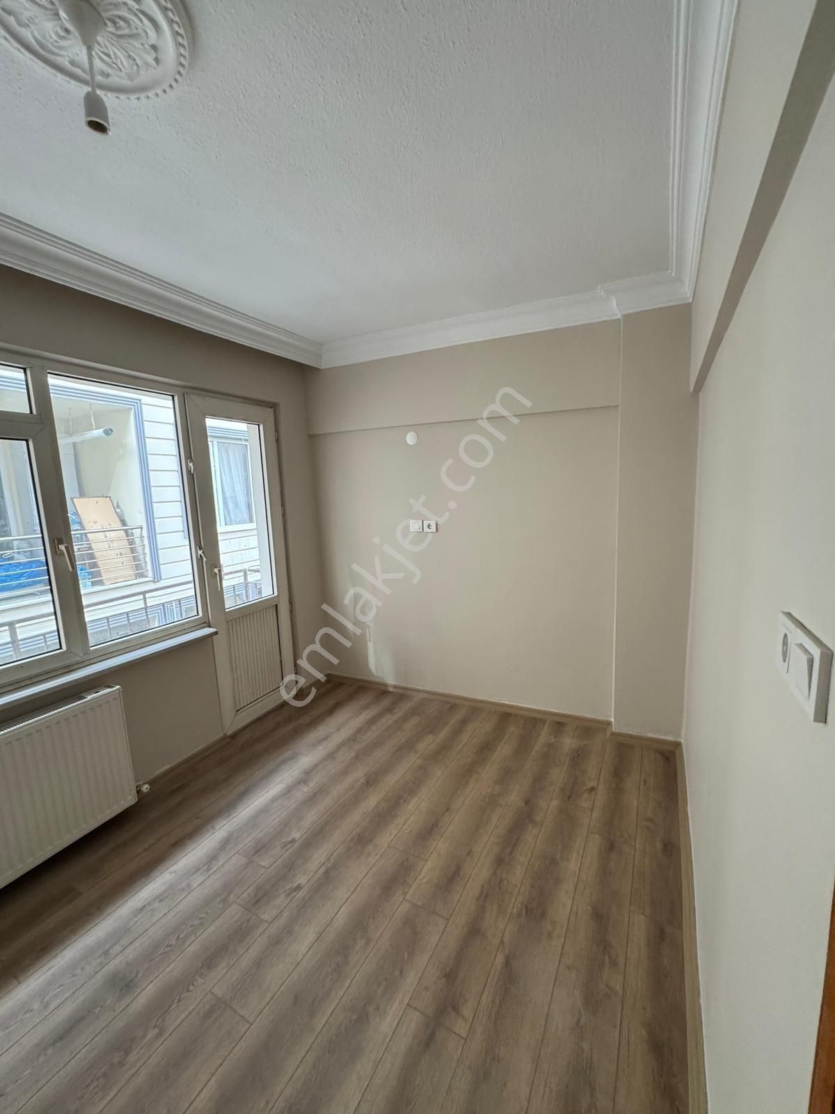 Edremit Merkez'de 2+1 Arakat Doğalgazlı Kiralık Daire - Görsel 3